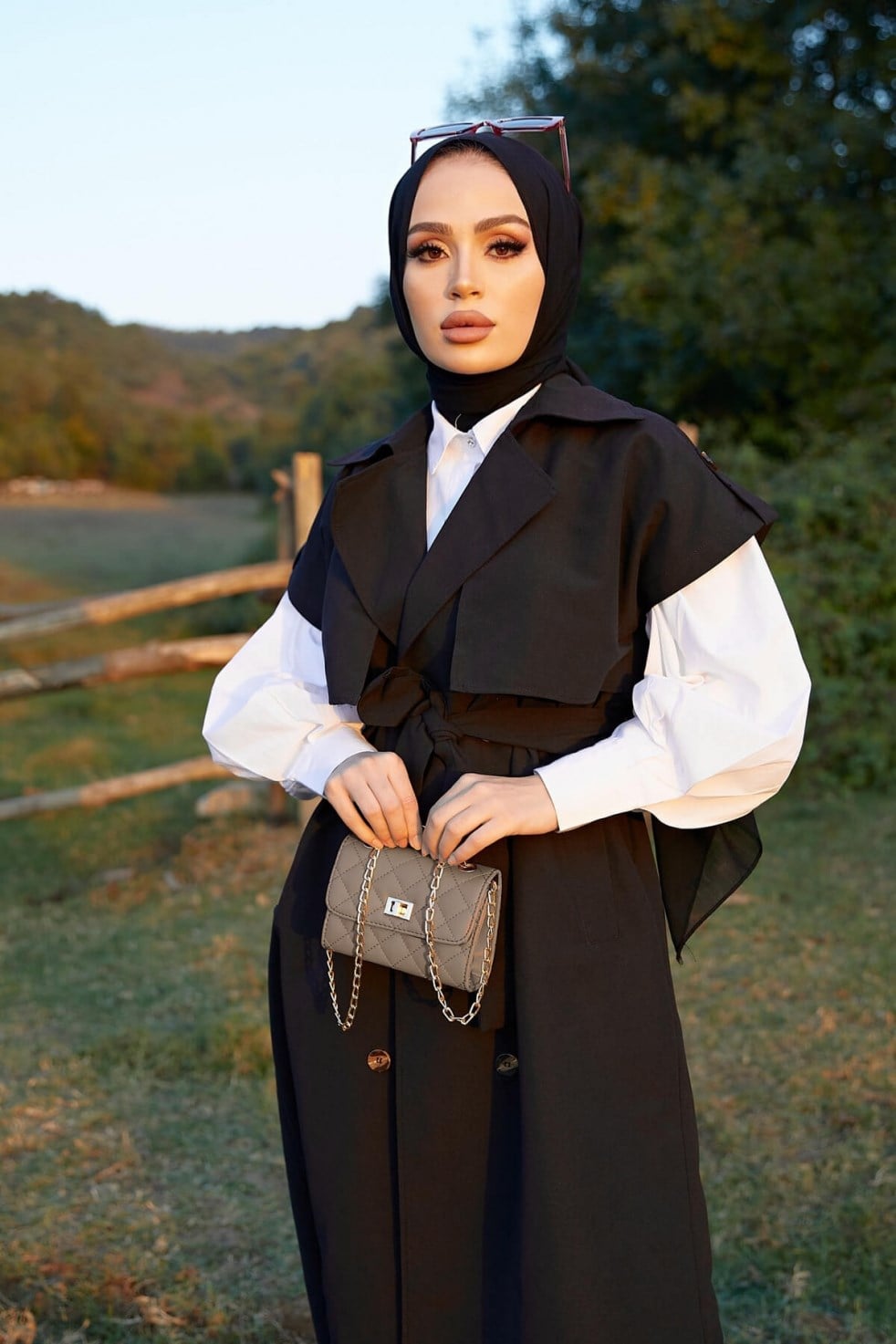 Kolsuz Oversize Kuşaklı Trençkot  - Siyah
