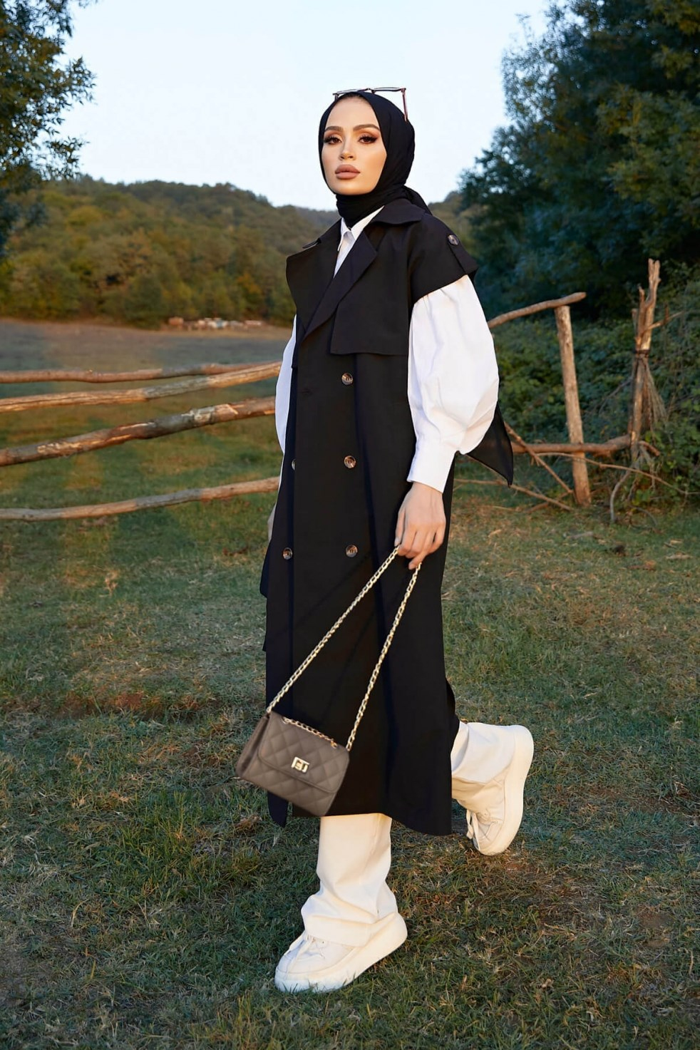Kolsuz Oversize Kuşaklı Trençkot  - Siyah