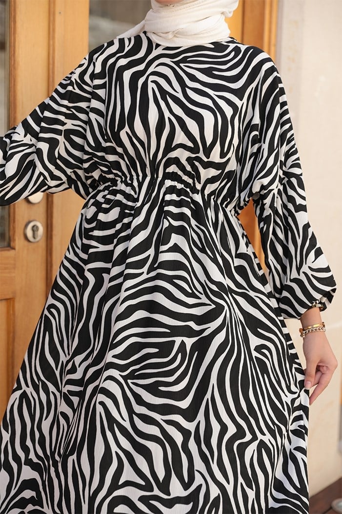 Zebra Desen Dora Yarasa Kol Tesettür Elbise 316 - Beyaz