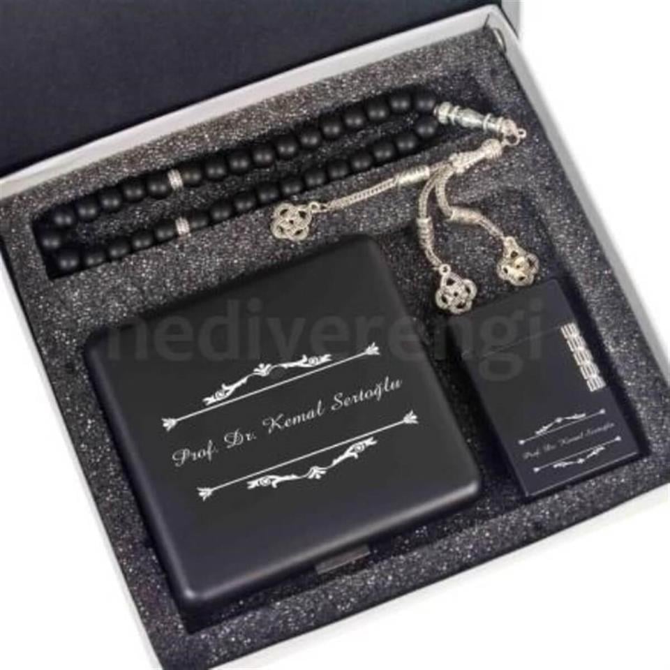 Babalar Günü Hediyesi Erkek İsme Özel Motifli Tabaka Çakmak ve Tesbih Hediye Seti Tasarım Kutulu