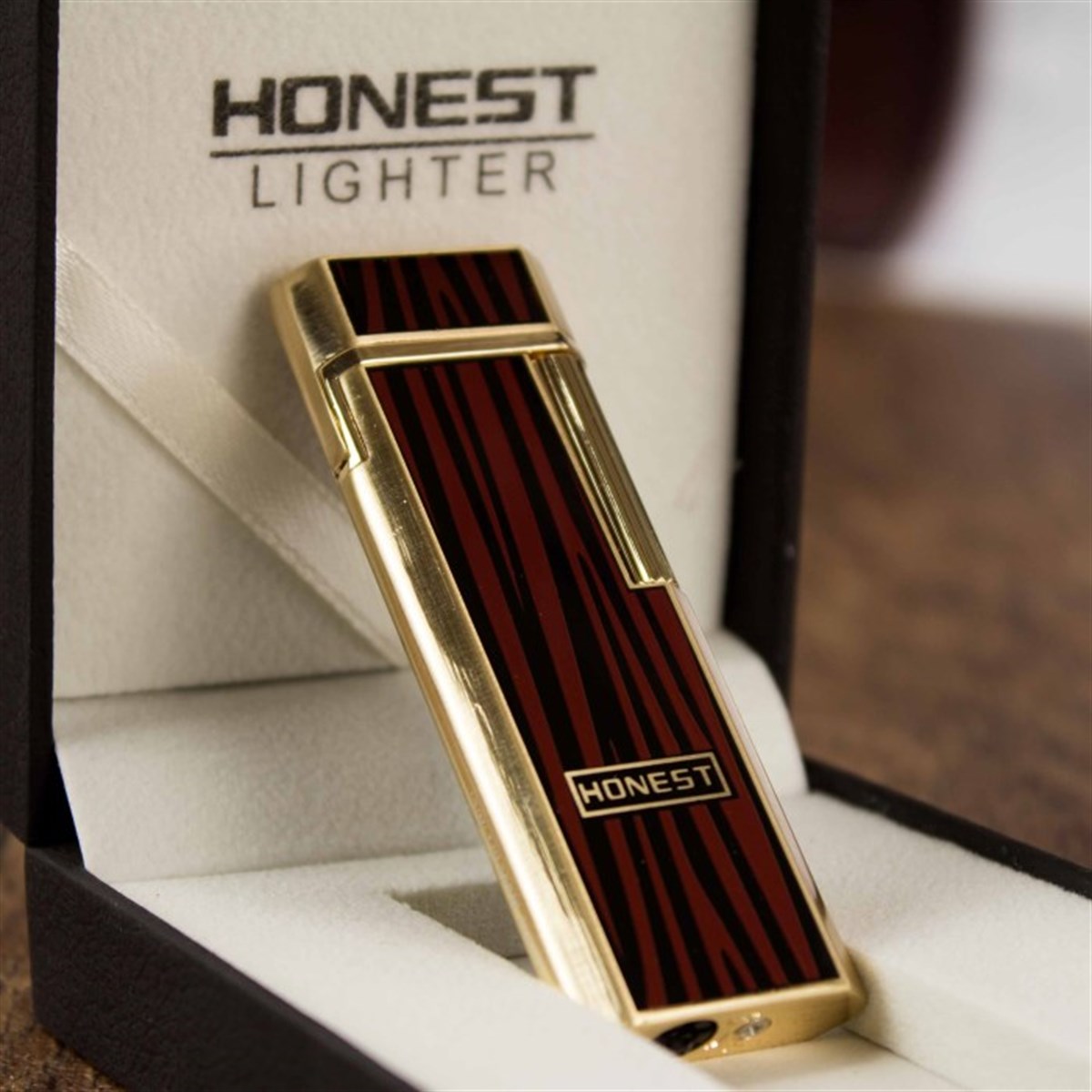 Honest Markalı Metal Exclusive Çakmak​ M2