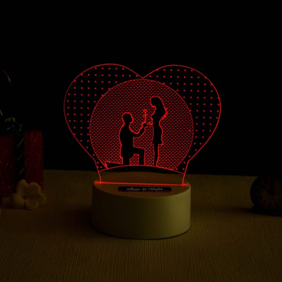 İsme Ö​zel 3 Boyutlu Romantik Çift Temalı Gece Lambası