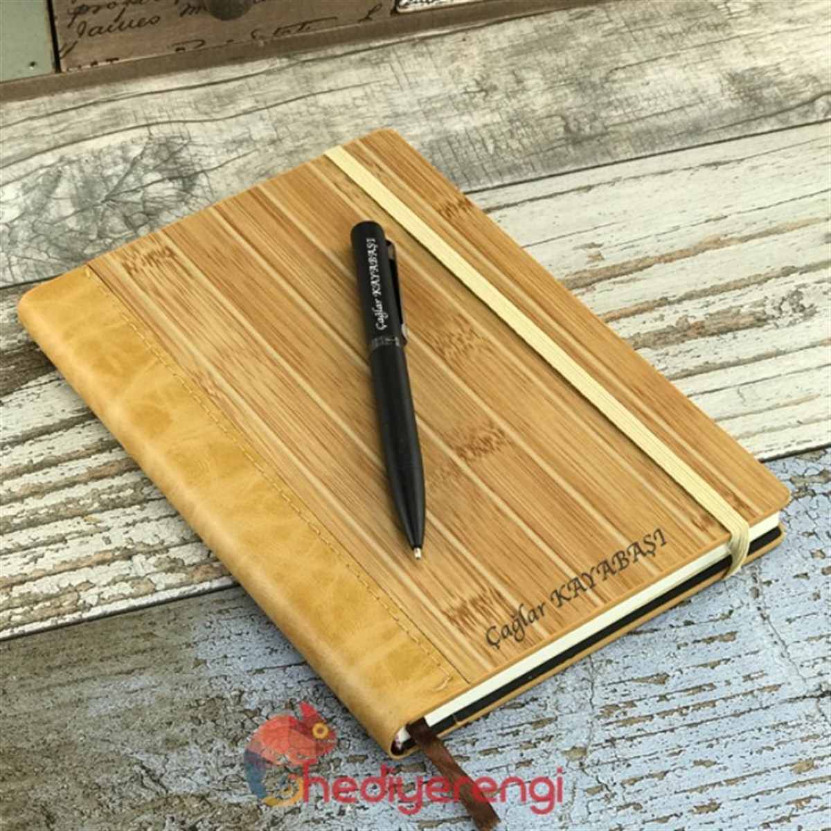 İsme Özel Ahşap Lastikli Defter ve Kalem Seti