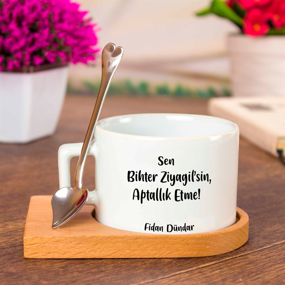 İsme Özel Ahşap Tepsili Kahve Çay Fincanı Seti - Sen Bihter Ziyagilsin