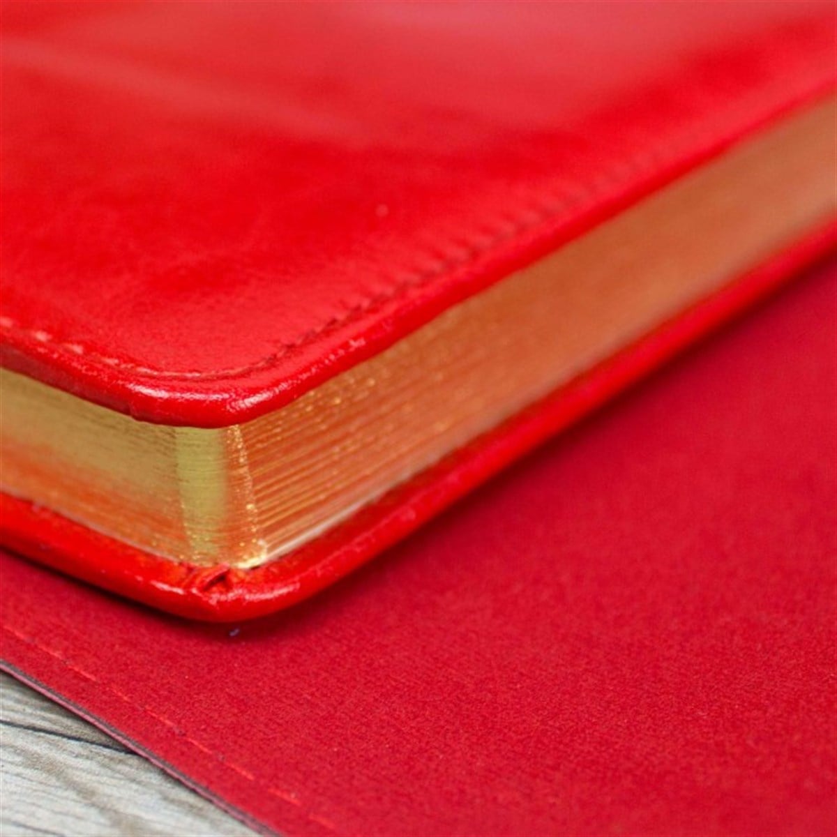 İsme Özel Çantalı Organizerli Premium Defter ve Kalem Seti Kırmızı