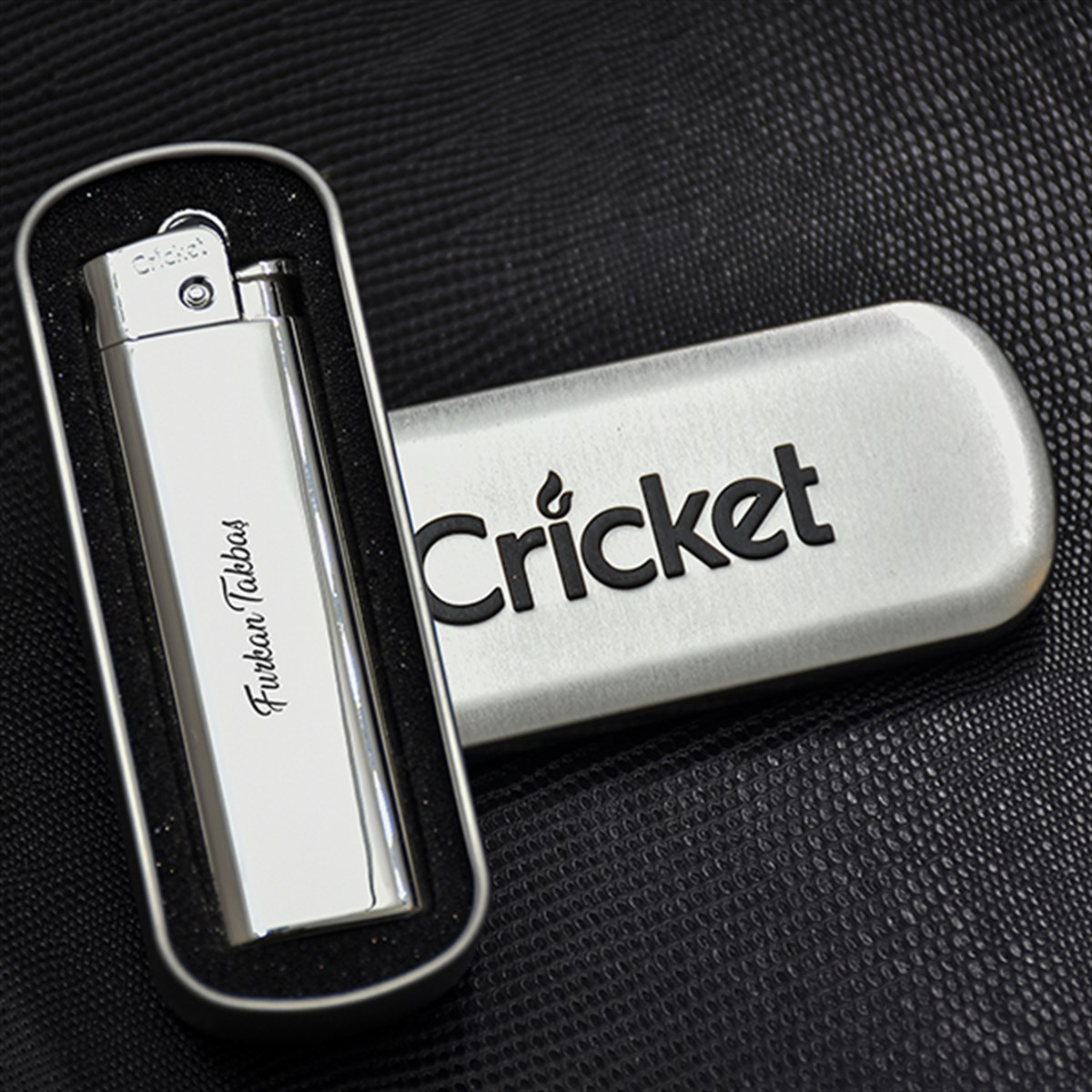 İsme Özel Cricket Marka Pürmüz Alevli Metal Çakmak - Renk Seçenekli