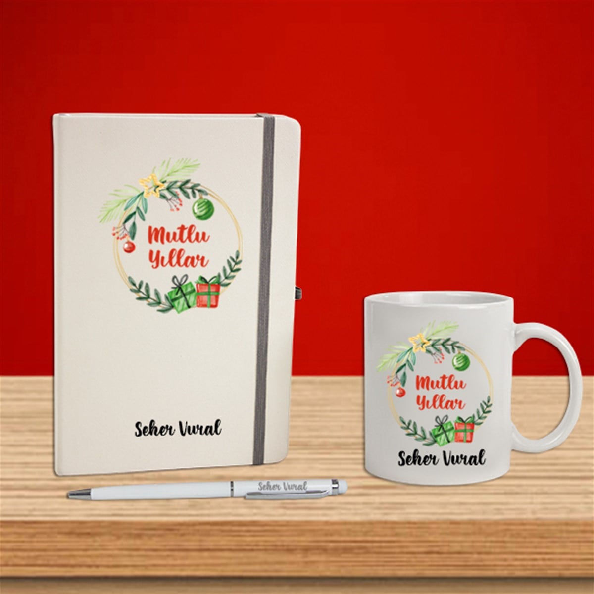 İsme Özel Defter Kalem Ayna Ve Kupa Bardak Seti - Mutlu Yıllar