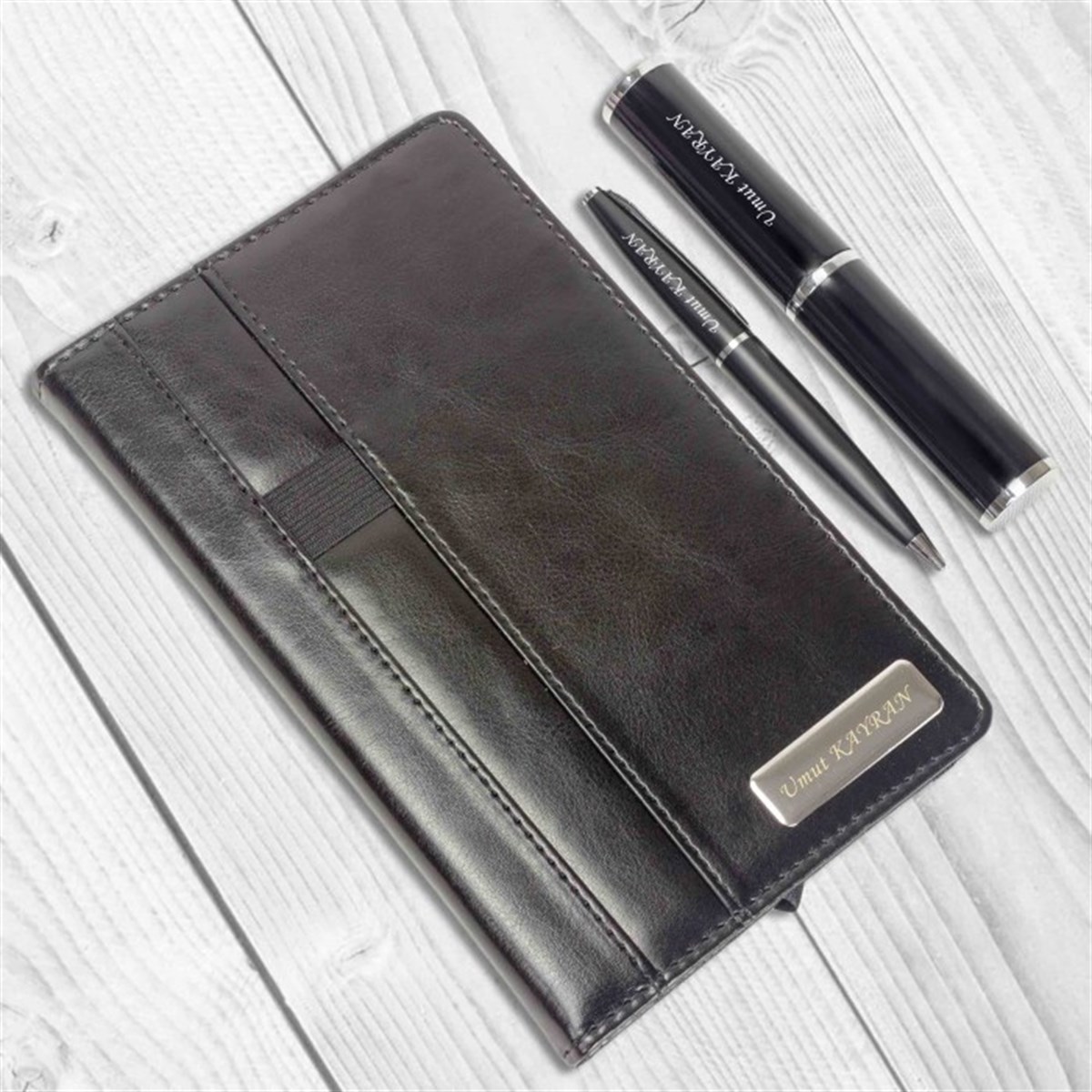 İsme Özel Defter ve Kutulu Tükenmez Kalem Seti Siyah