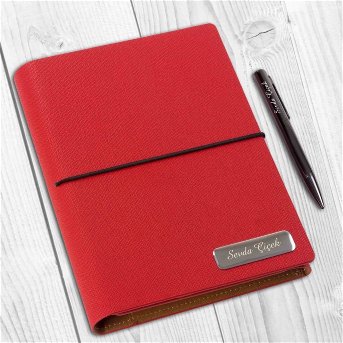 İsme Özel Deri Kapaklı Organizerli Defter ve Kalem Seti Kırmızı