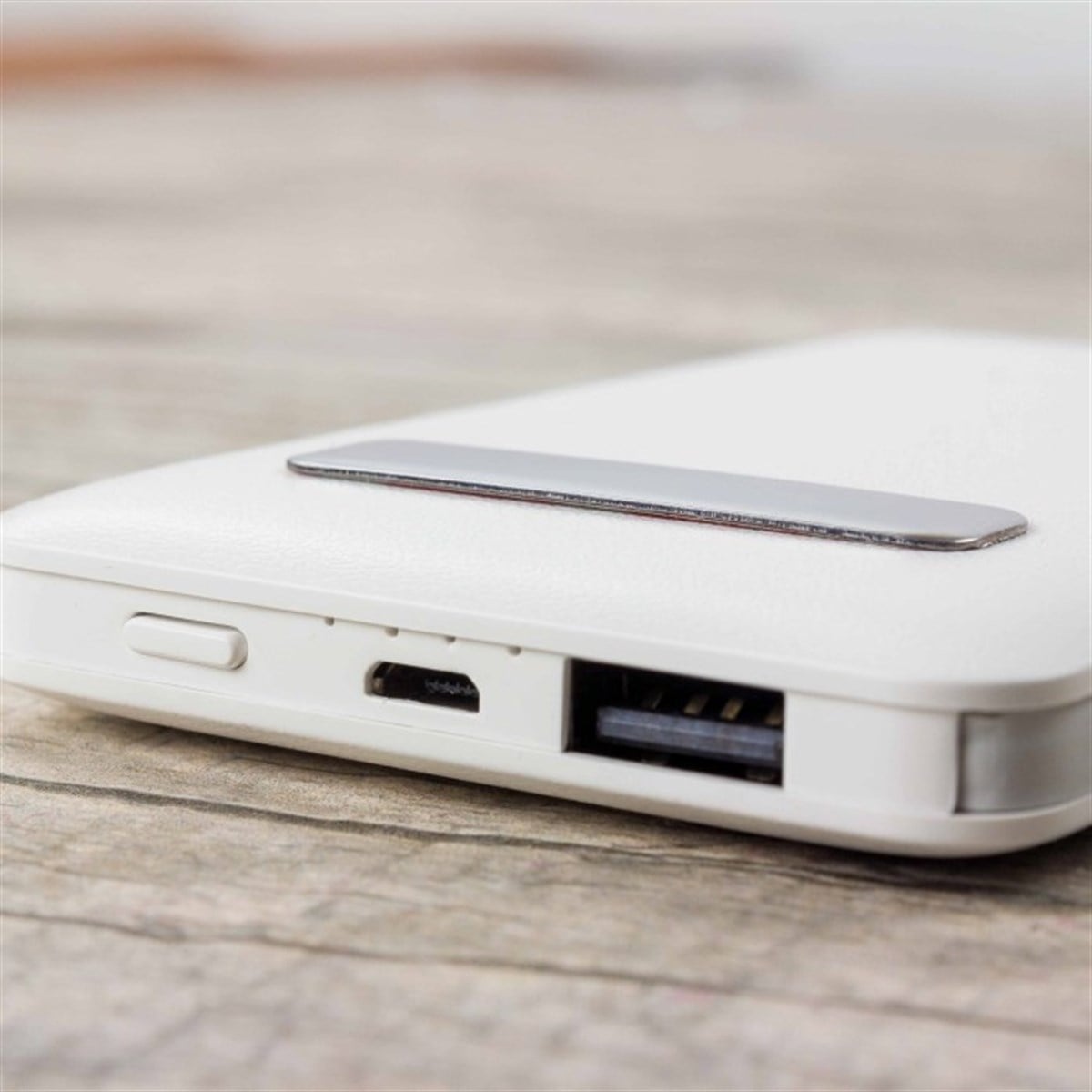 İsme Özel İnce Tasarımlı 5000 Mah. Powerbank ( Mobil Şarj Cihazı )