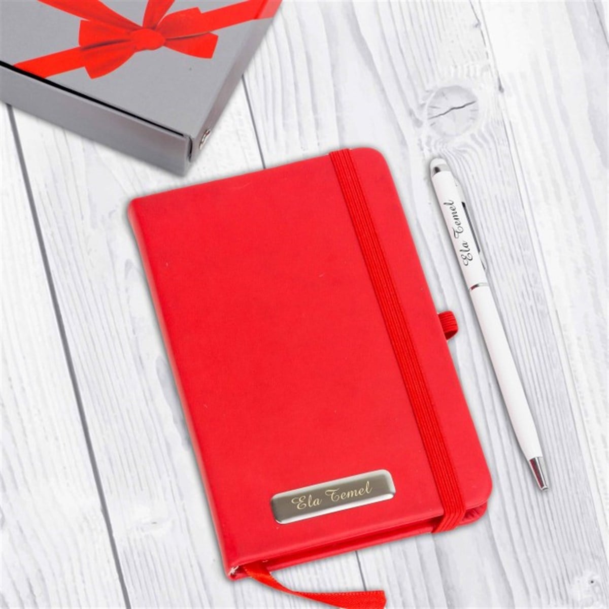 İsme Özel Kırmızı Cep Defteri ve Kalem Seti