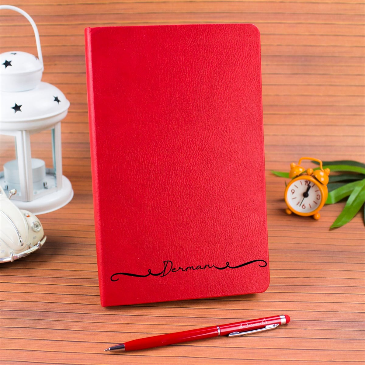 İsme Özel Kırmızı Defter ve Kalem Seti - El Yazısı Detaylı