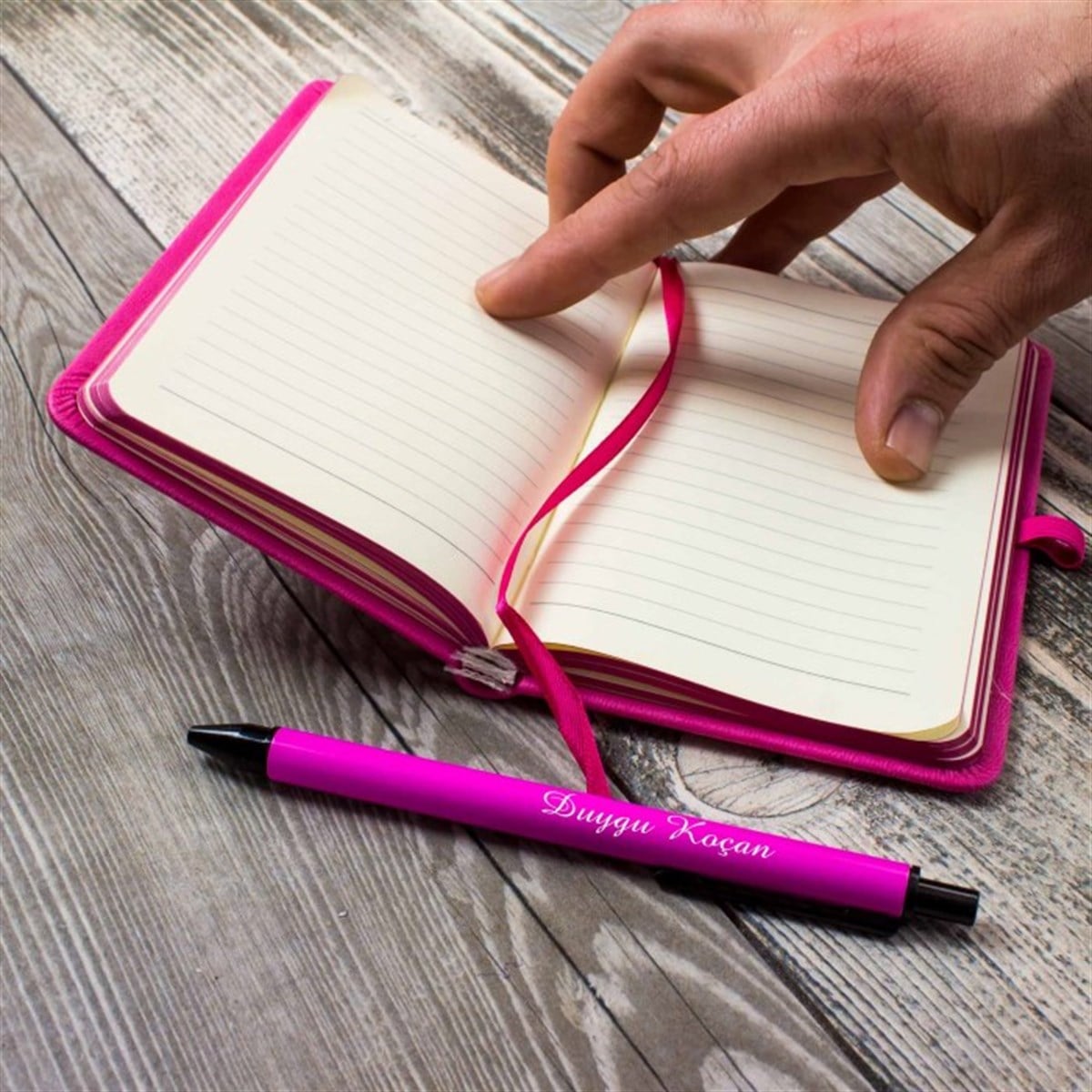 İsme Özel Premium Defter Kalem Ayna ve Çakmak Seti Pembe 