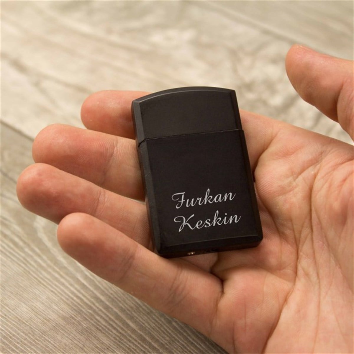 İsme Özel Premium Vekar Kartlık Çakmak Anahtarlık ve Tesbih Seti​ Siyah-Taba