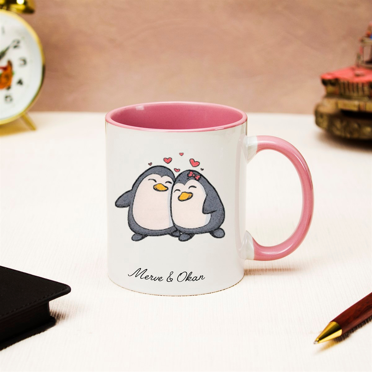 İsme Özel Sevimli Penguenler Temalı Defter Kupa Bardak Seti - Pembe