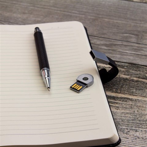 İsme Özel Usb'li Defter ve Lüx Roller Kalem Seti Tasarım Kutulu