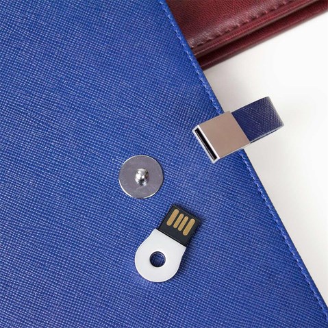 İsme Özel Usb'li Defter ve Lüx Roller Kalem Seti Tasarım Kutulu