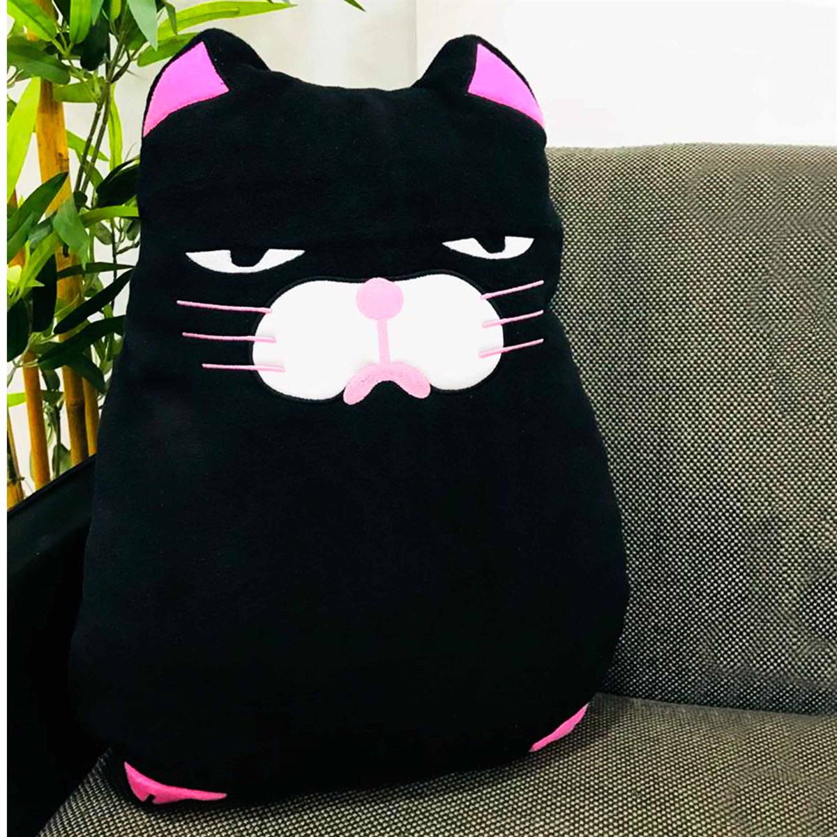 Kara Kedi Peluş Yastık
