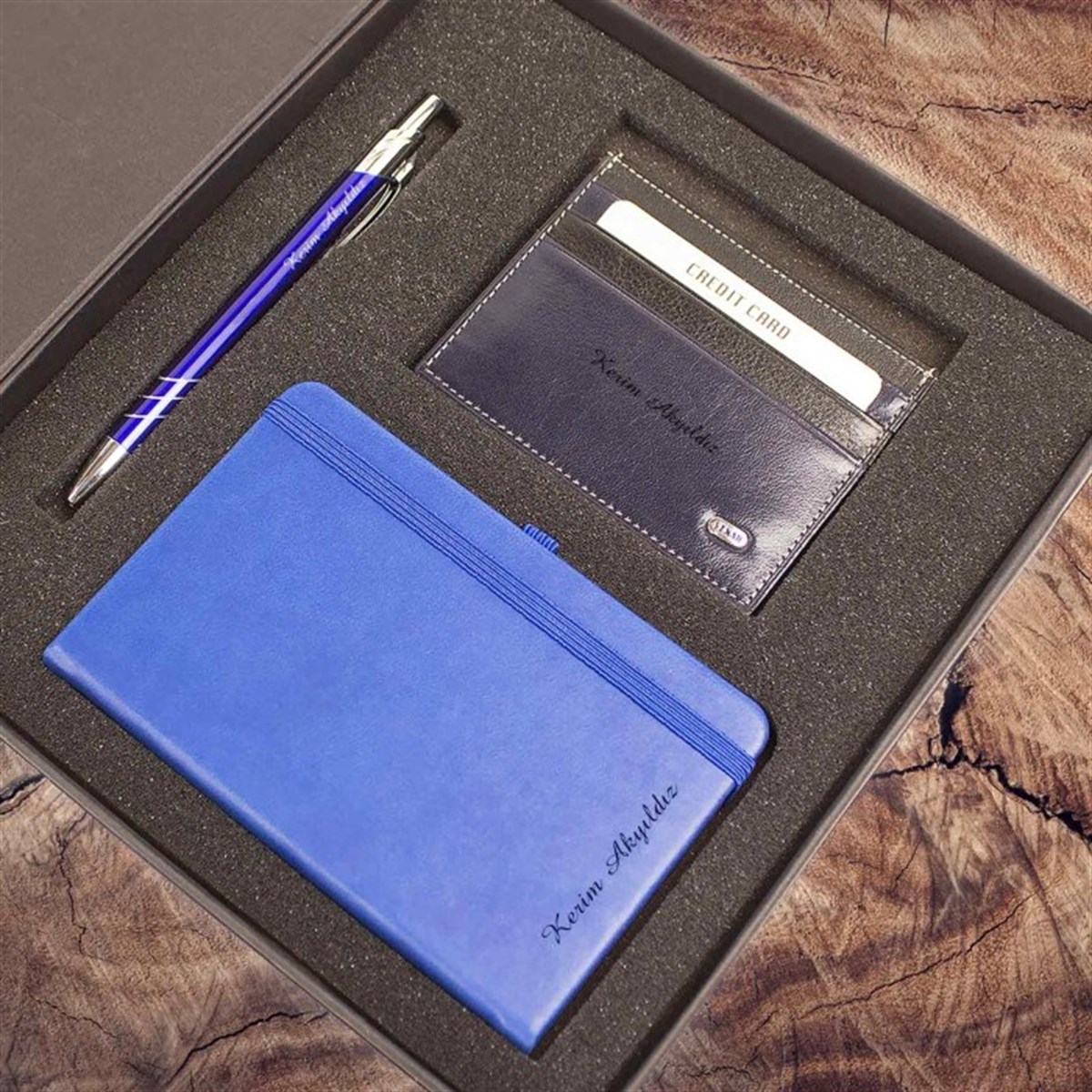 Kişiye Özel Defter Kartlık ve Kalem Seti Tasarım Kutulu - Lacivert