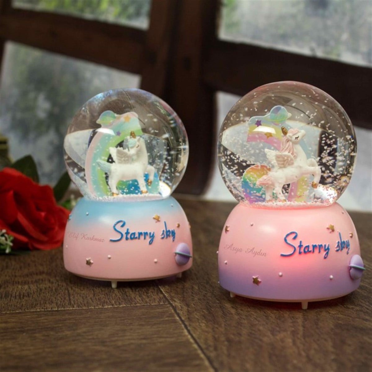 Kişiye Özel Unicorn Temalı Işıklı Kar Küresi ve Müzik Kutusu​ Orta Boy