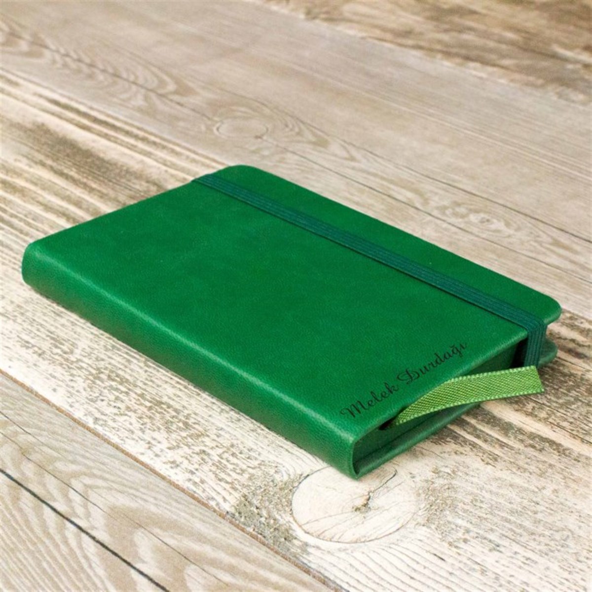 Kişiye Özel Yeşil Defter Ayna ve Kalem Seti Tasarım Kutulu