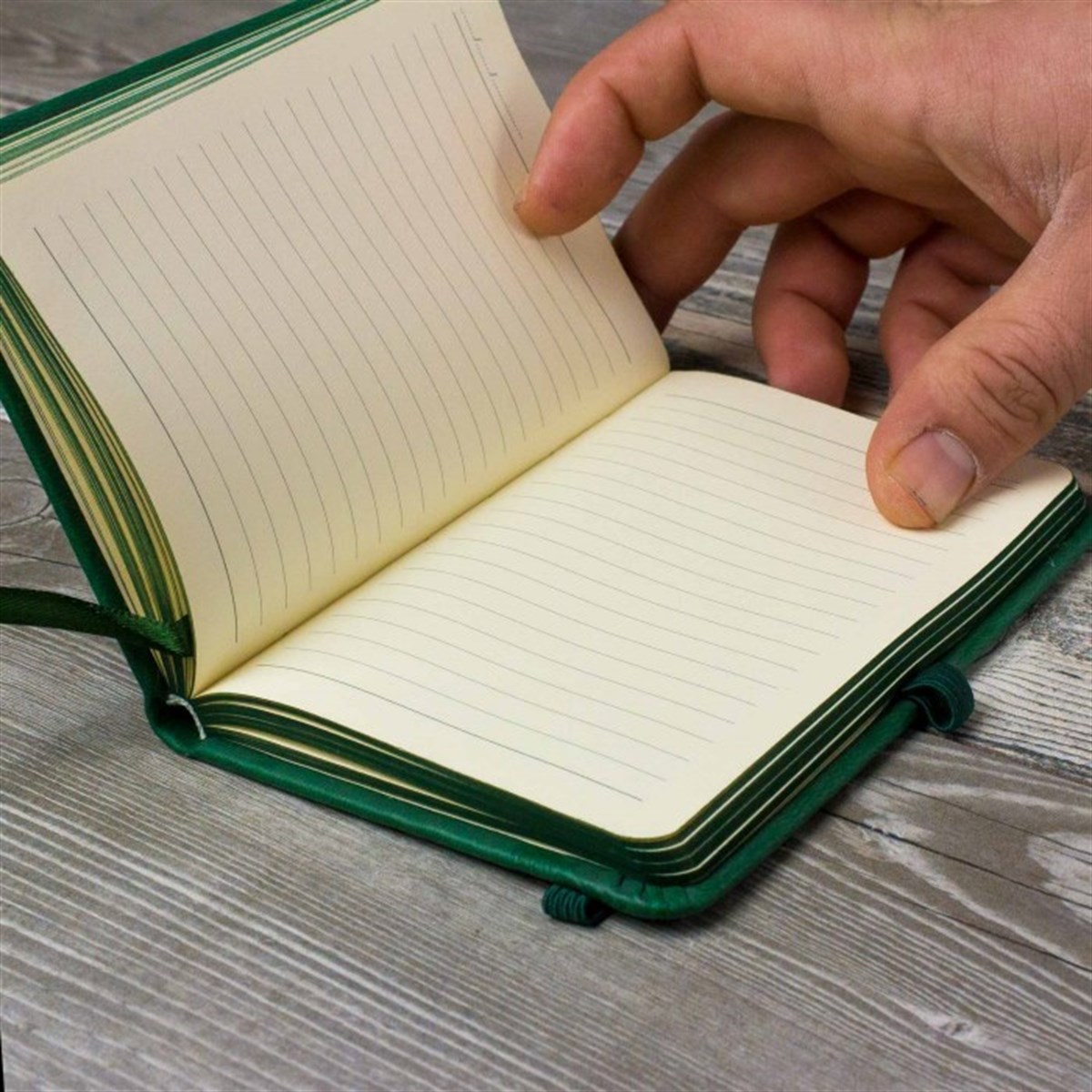 Kişiye Özel Yeşil Defter Ayna ve Kalem Seti Tasarım Kutulu