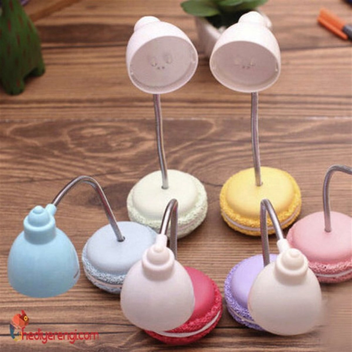 Makaron Tasarımlı Mini Masa Lambası