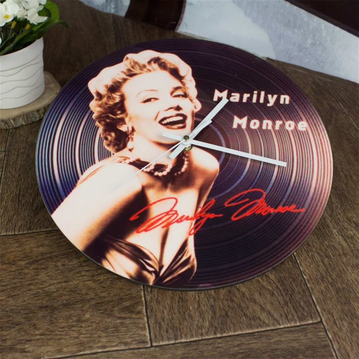 Marilyn Monroe Tasarımlı Ahşap Duvar Saati