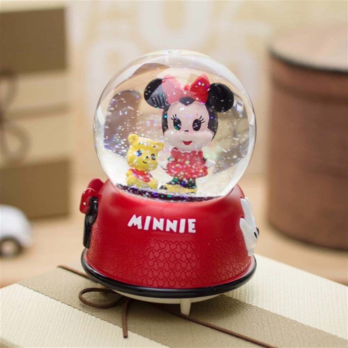 Mickey Mouse Temalı Işıklı Kar Küresi ve Müzik Kutusu Büyük Boy