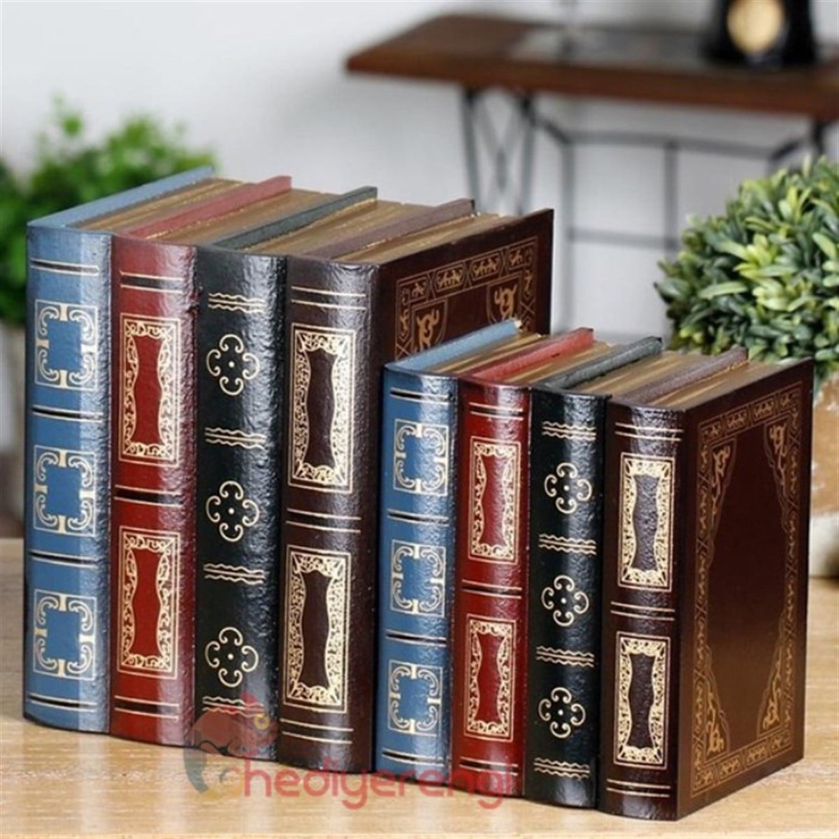 Nostaljik Kitaplar Temalı 2'li Ahşap Gizli Kutu Seti