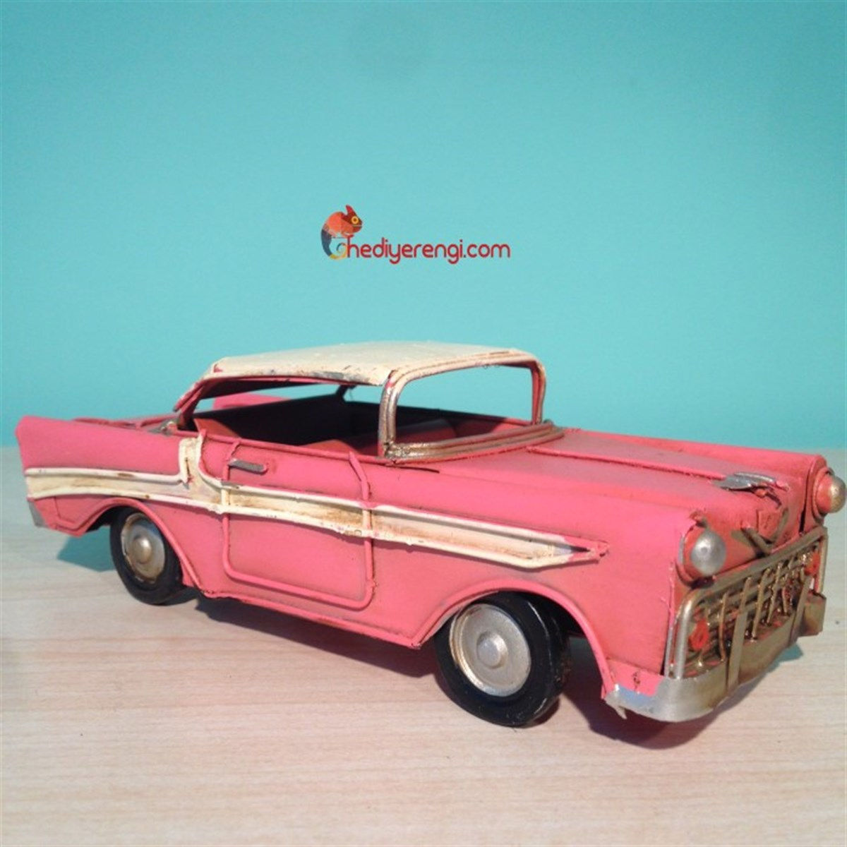 Nostaljik Metal Pembe Chevrolet