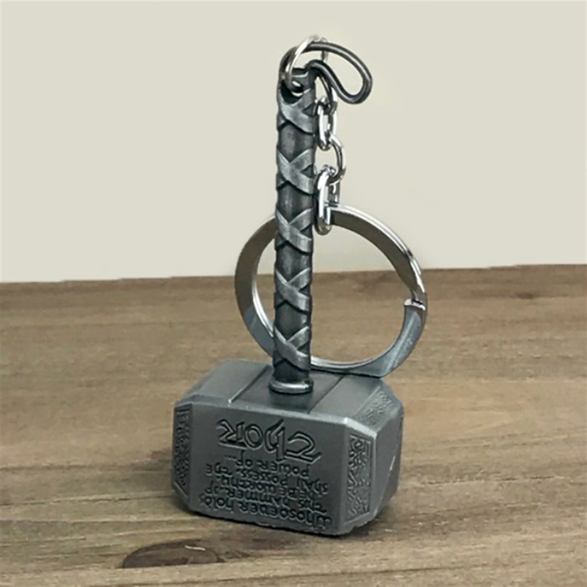 Thor Çekici Tasarımlı Metal Anahtarlık