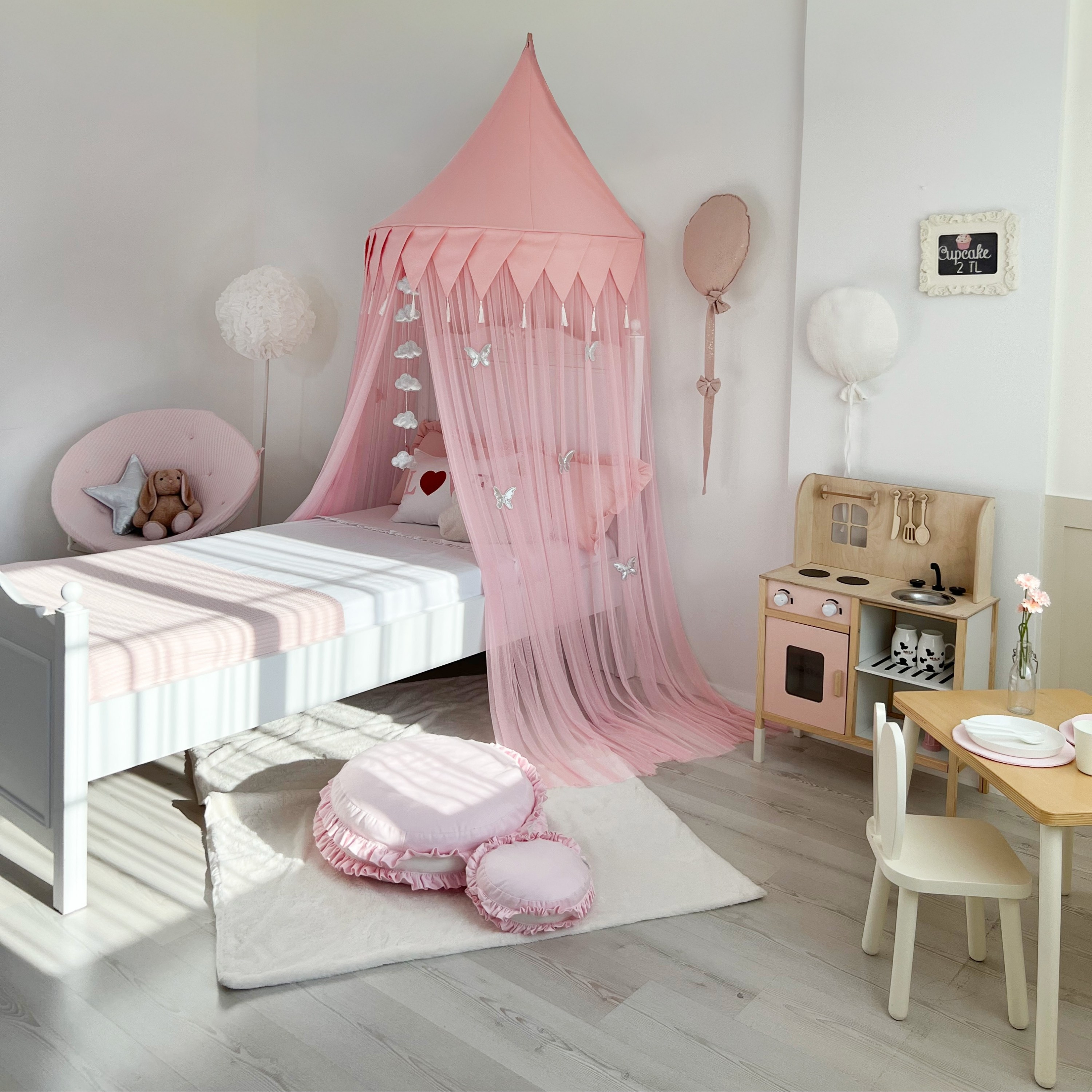 DUVAR TENTESİ - BAYRAKLI - PEMBE PEMBE