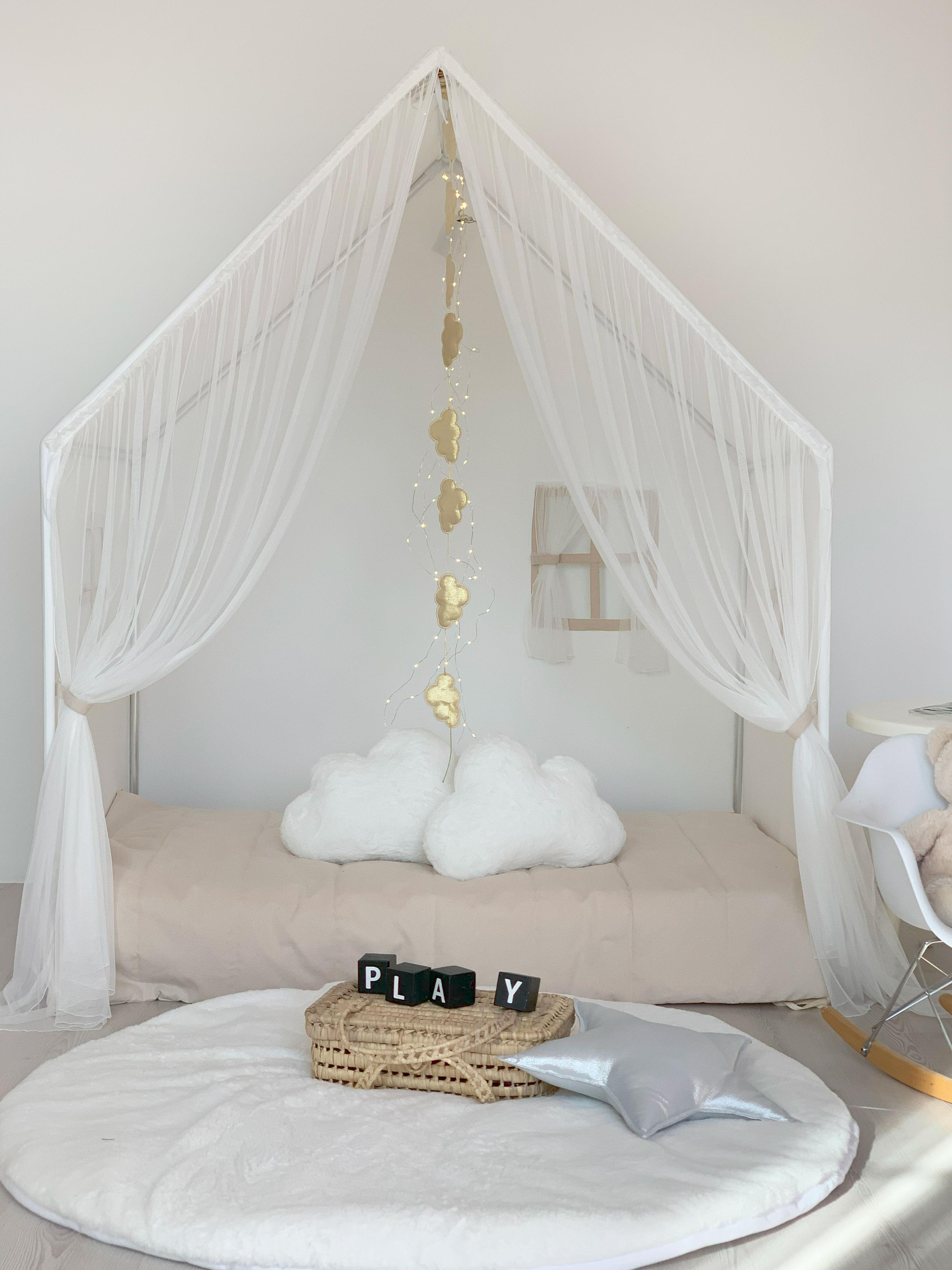 MONTESSORİ BEYAZ PERDELİ OYUNEVİ