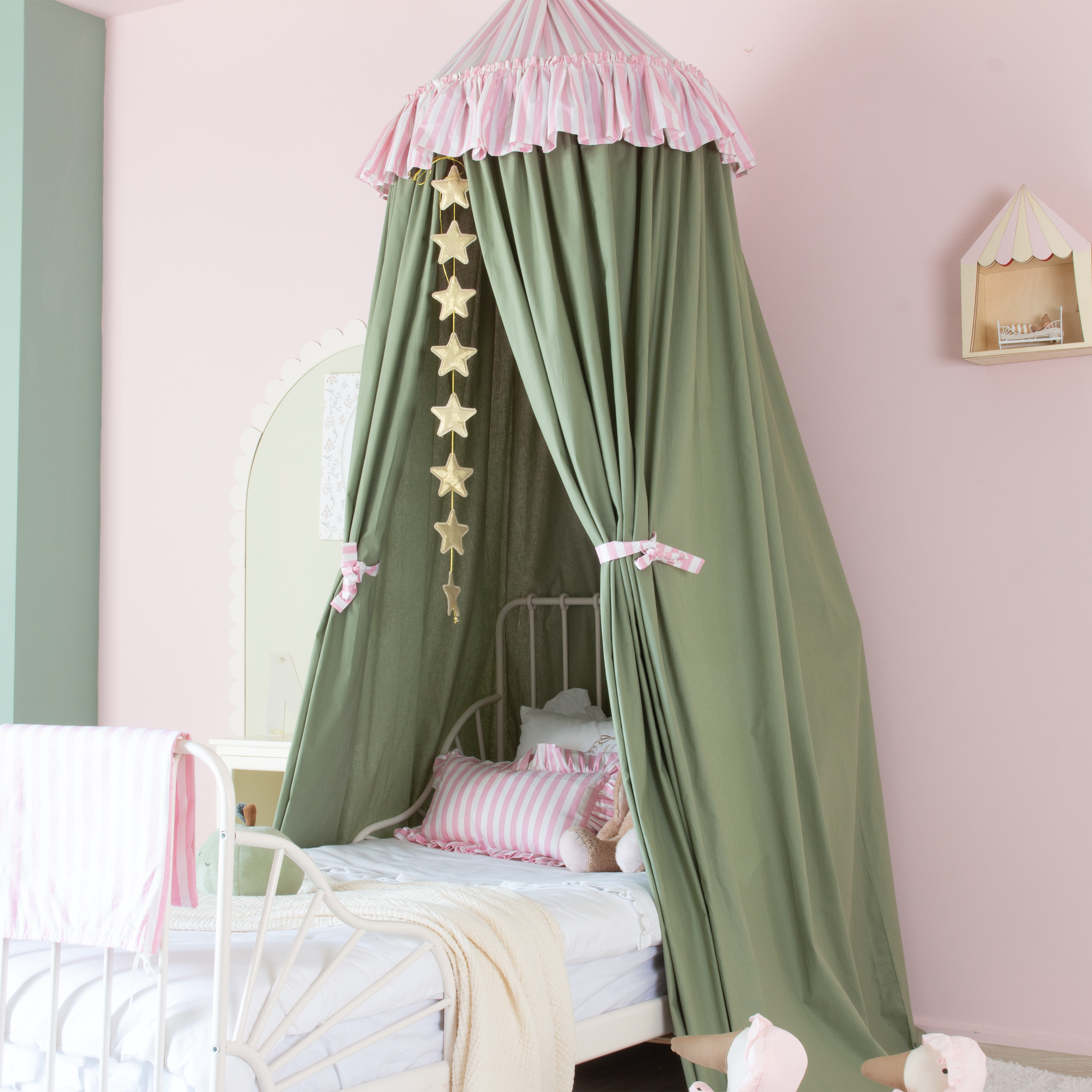 PEMBE ÇİZGİLİ FIRFIR DETAYLI SAGE GREEN PAMUKLU CİBİNLİK