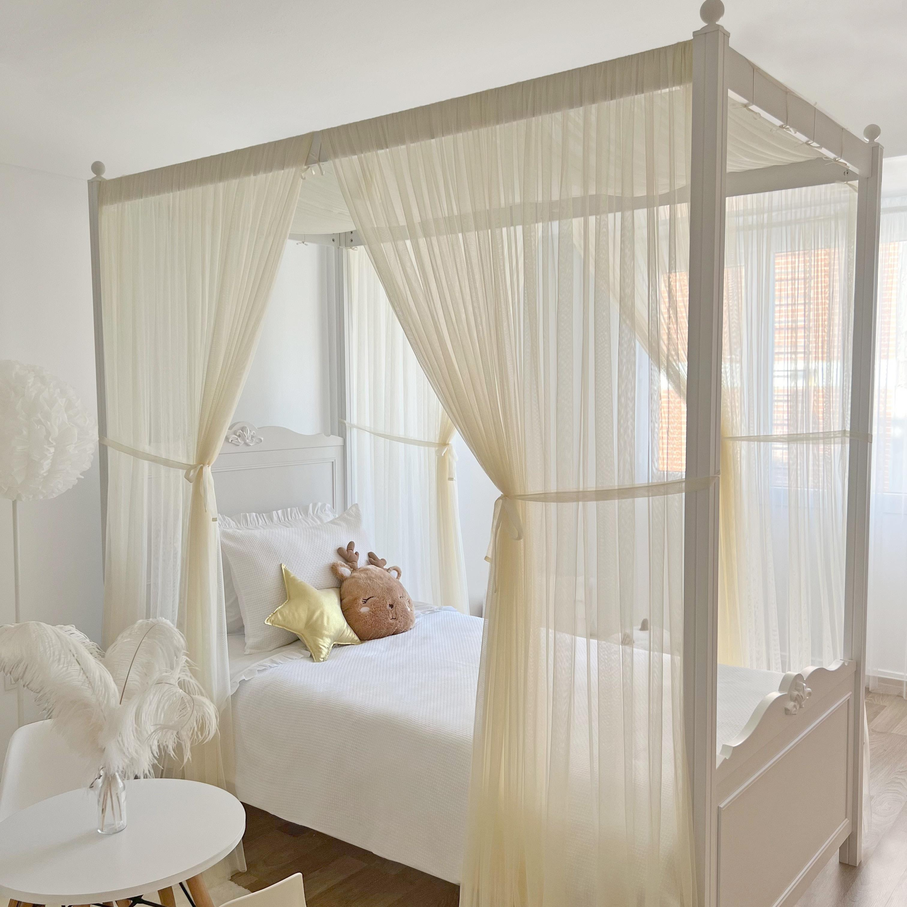 Poster Bed Basic-Cream