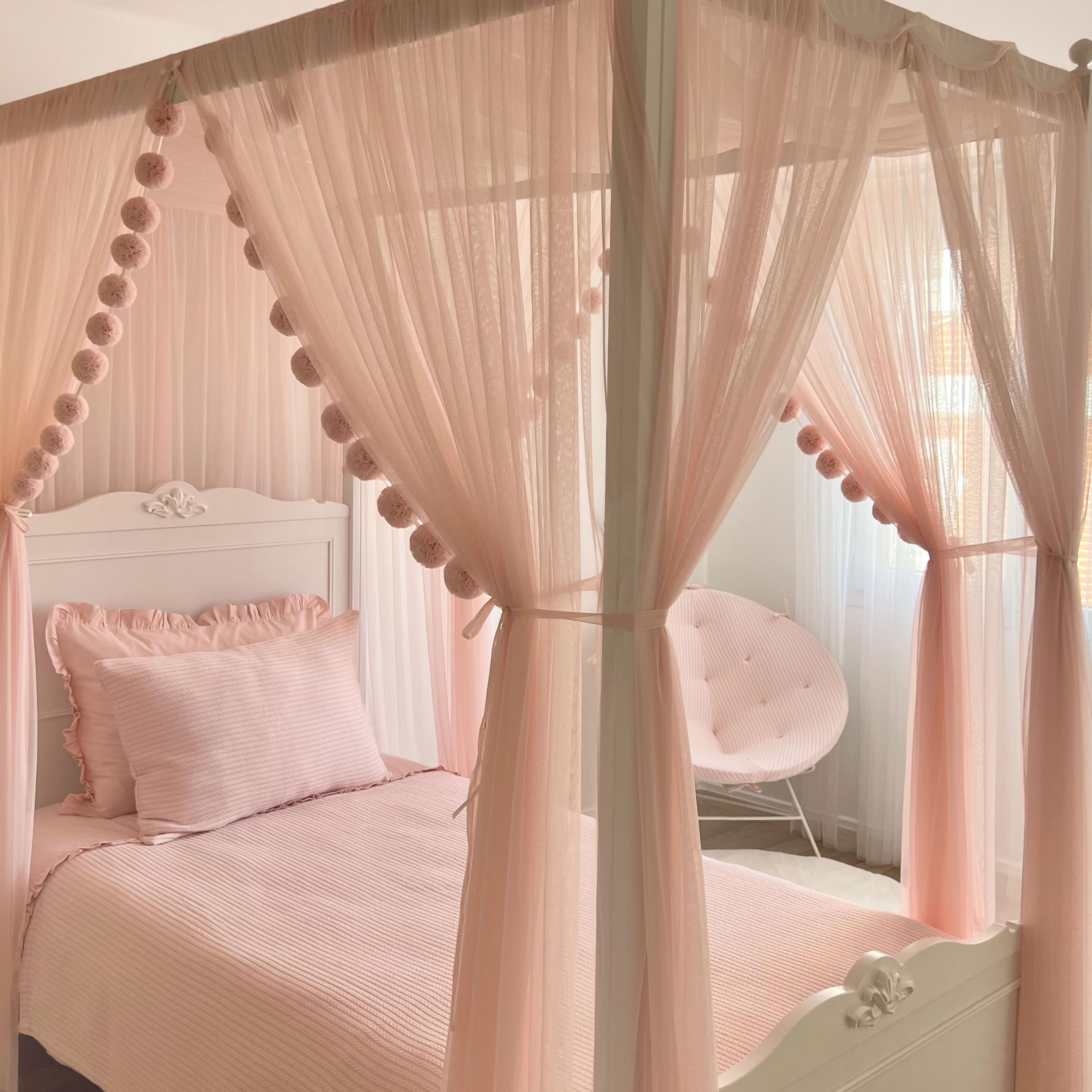 Poster Bed Deluxe-Baby Pink