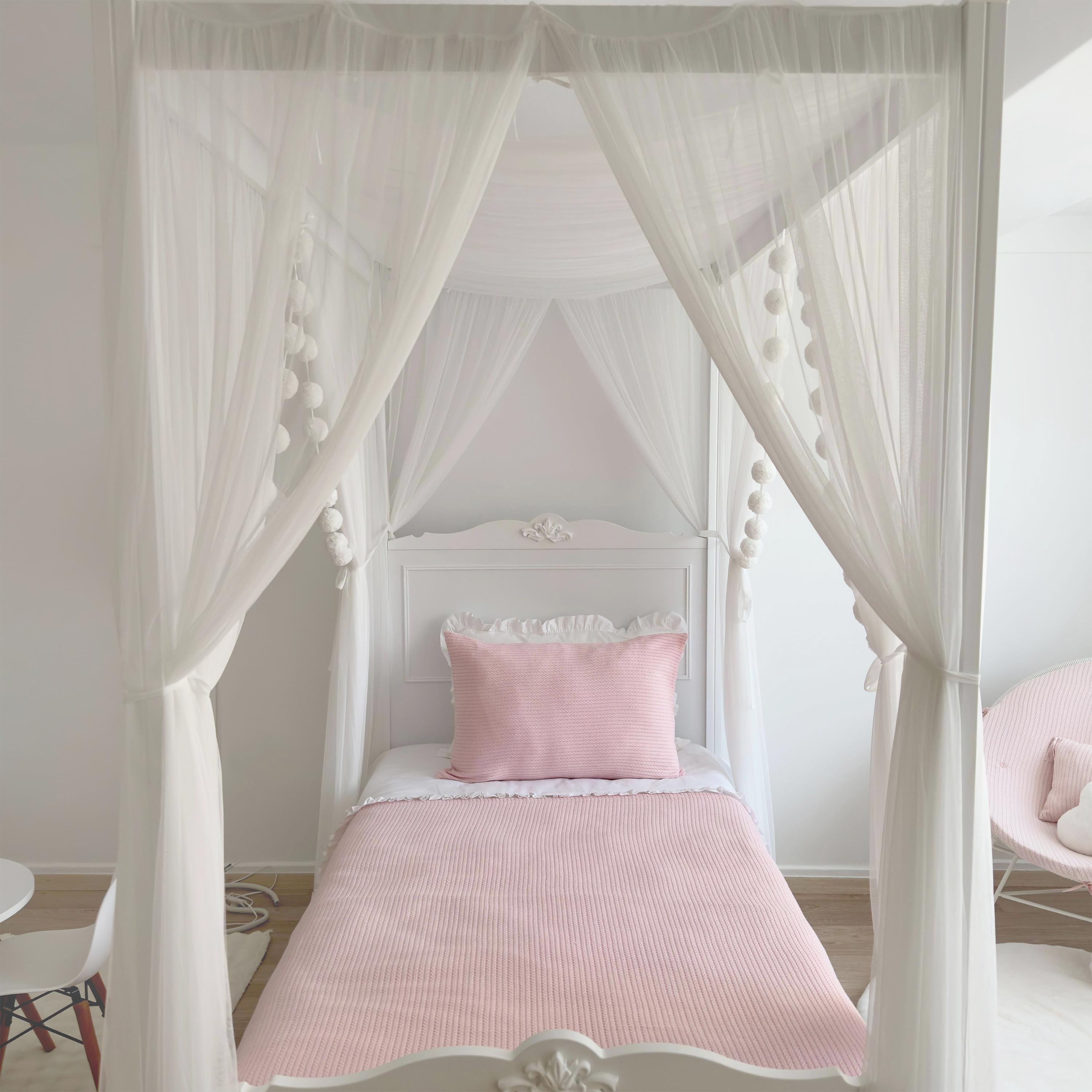 Poster Bed Deluxe-White