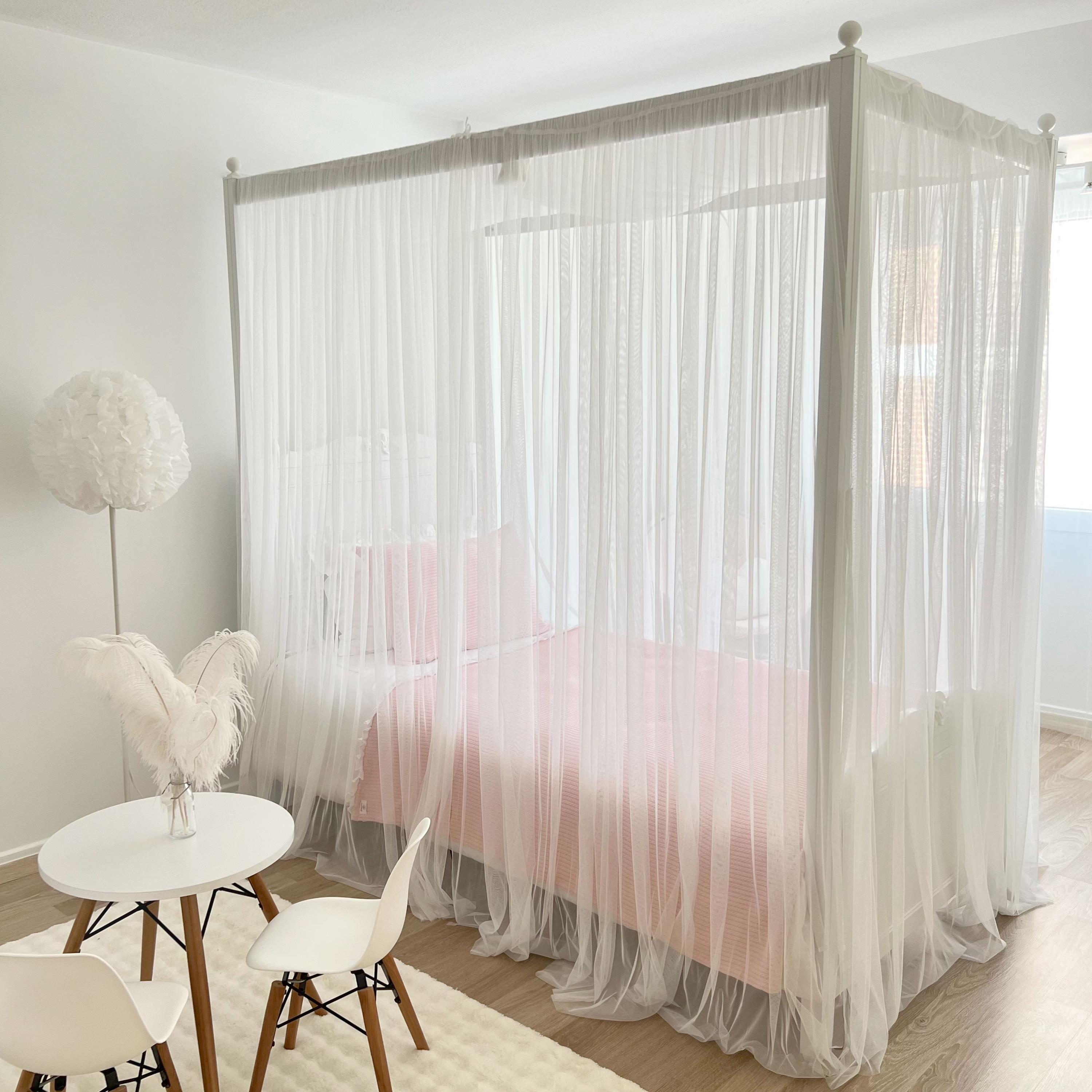 Poster Bed Deluxe-White