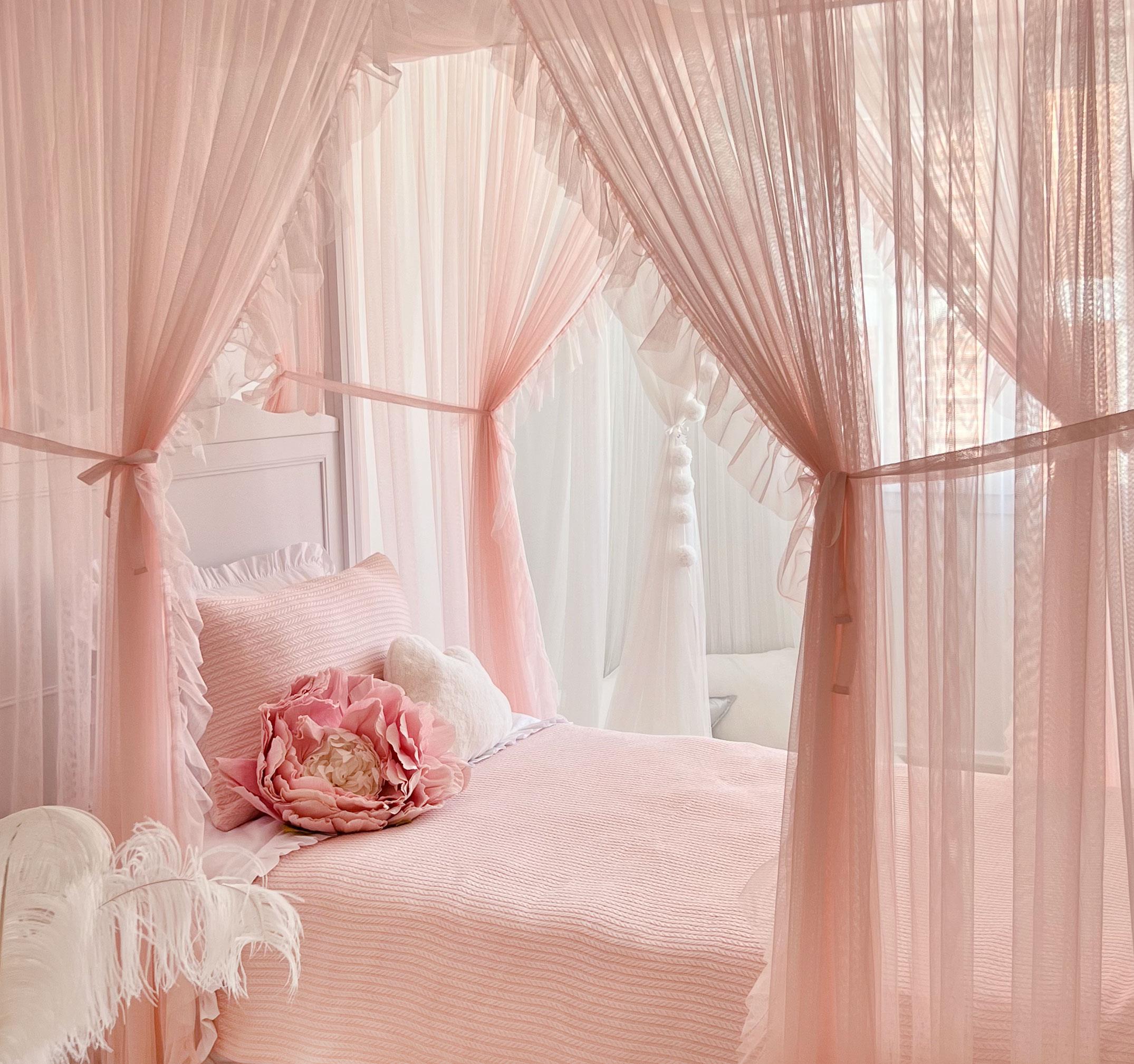 Poster Bed Deluxe with Frill-Baby Pink