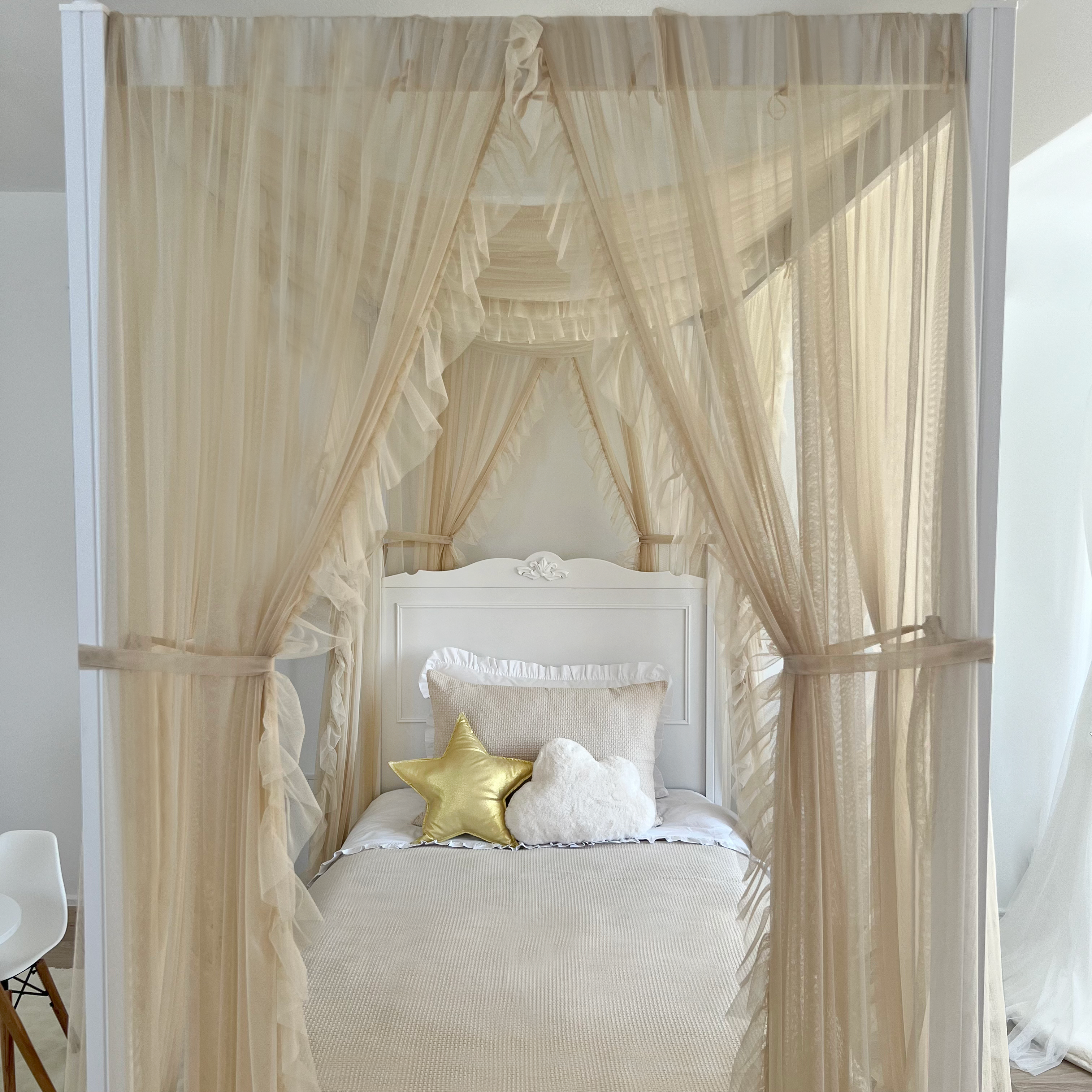 Poster Bed Deluxe with Frill-Beige