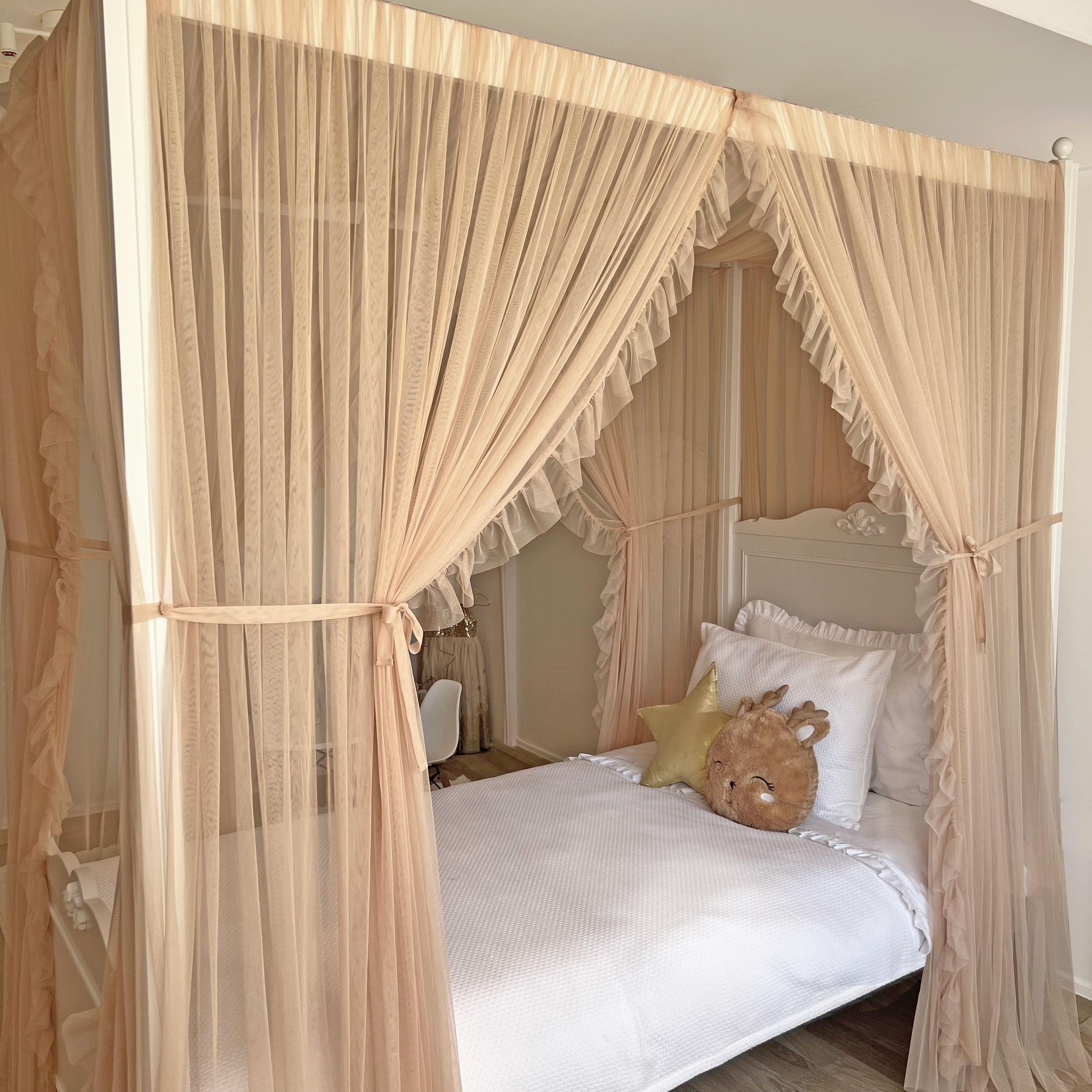 Poster Bed Deluxe with Frill-Champagne