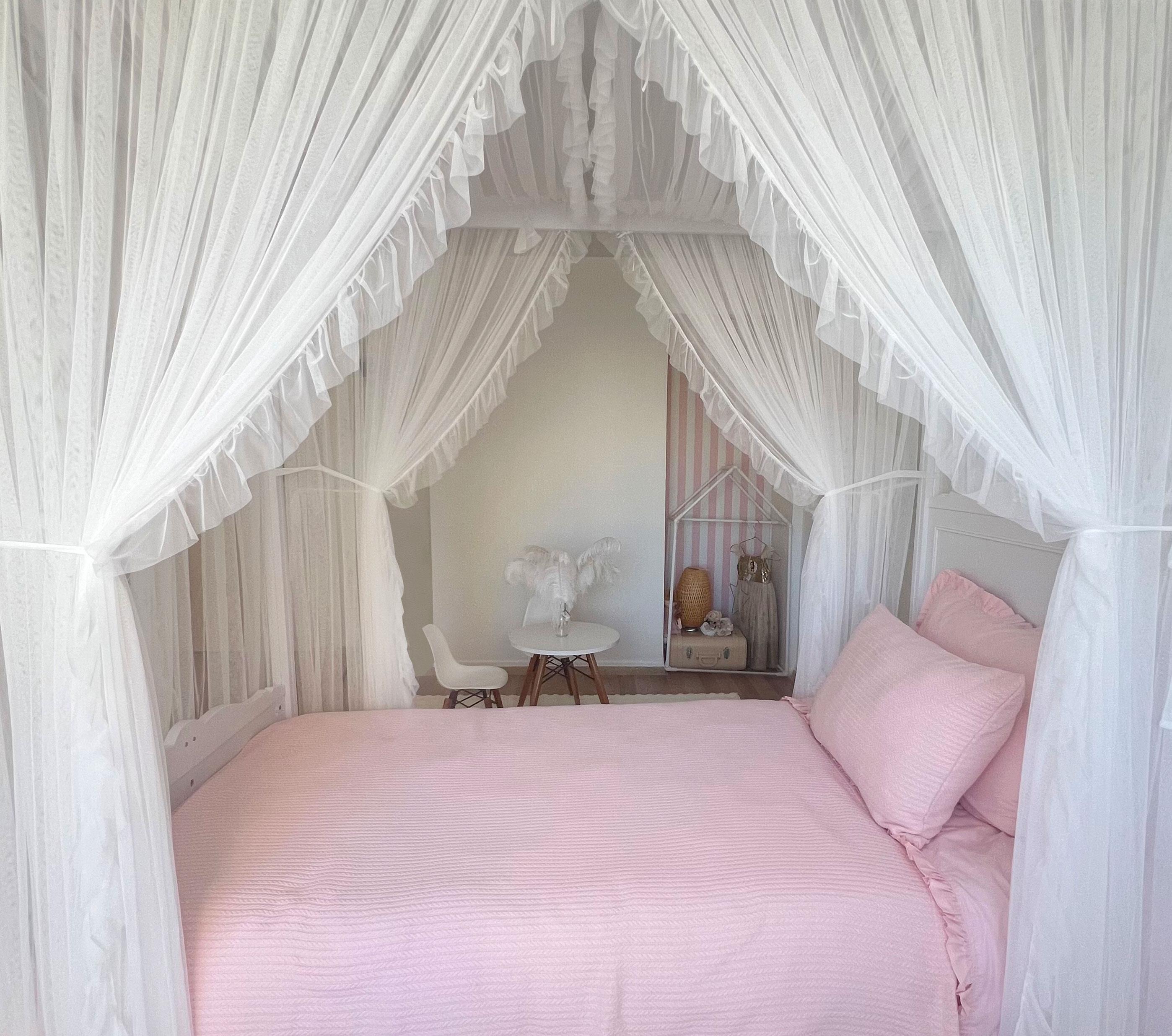 Poster Bed Deluxe with Frill-White