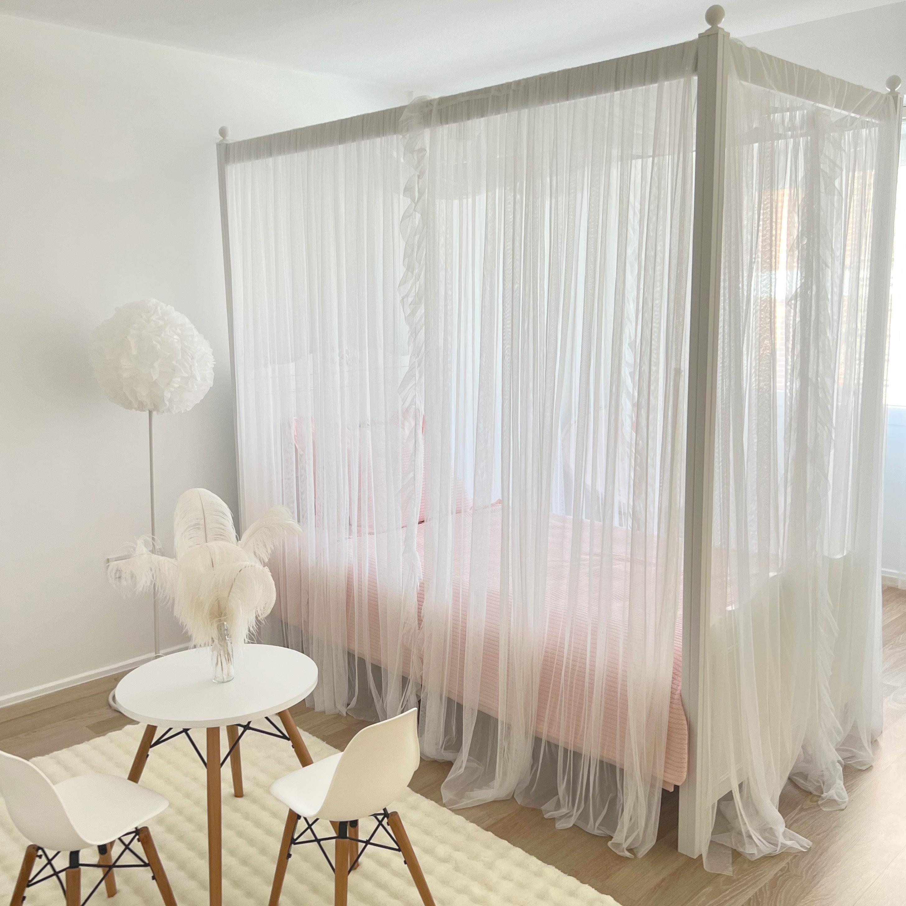 Poster Bed Deluxe with Frill-White