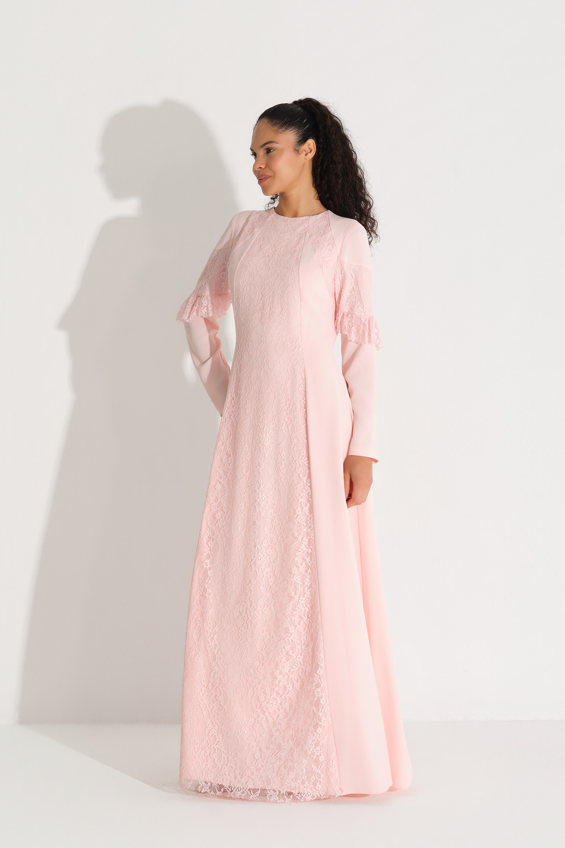 DANTELLİ KREP ELBİSE Pembe