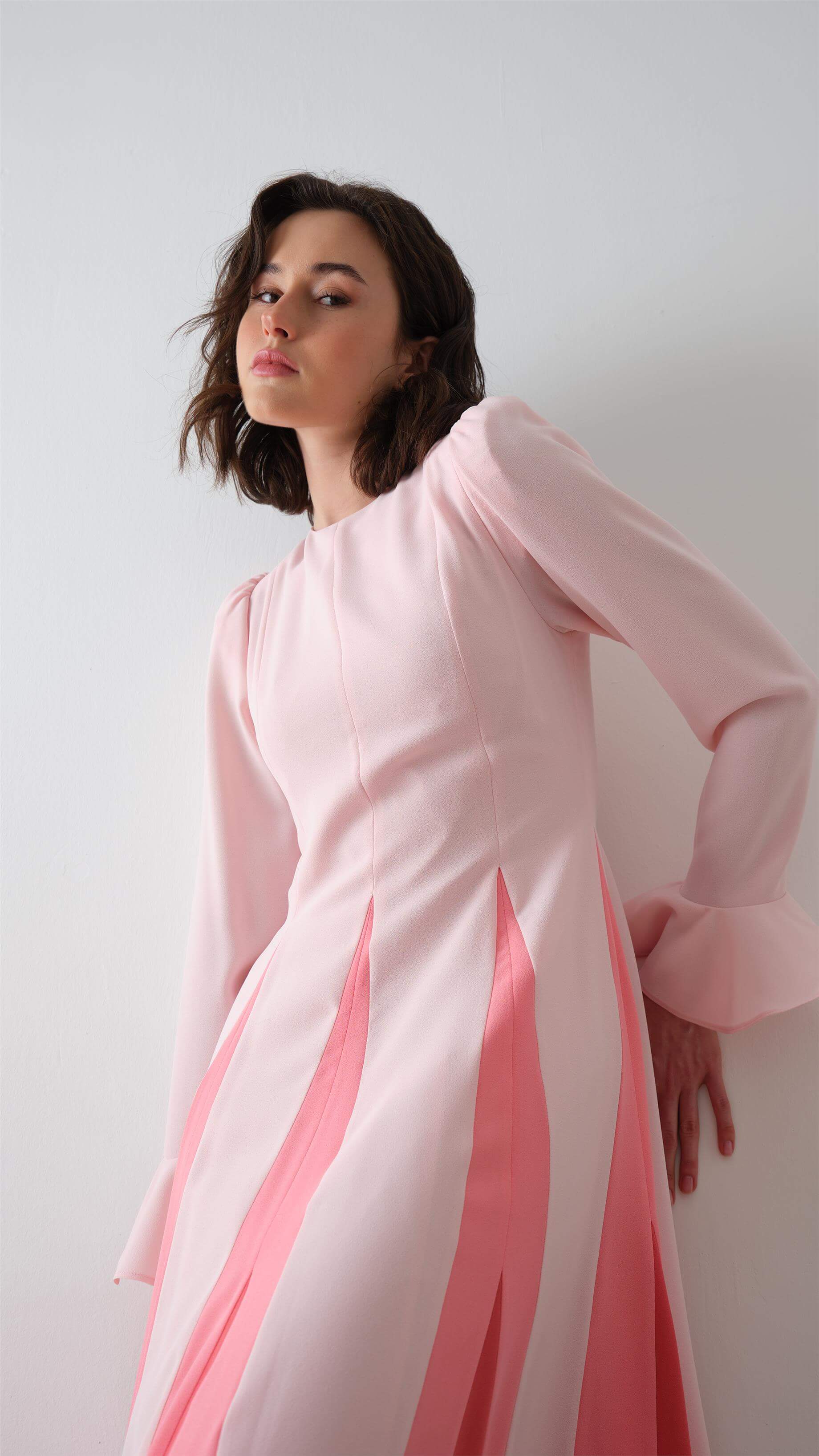 ETEĞİ PARÇALI ELBİSE Pembe
