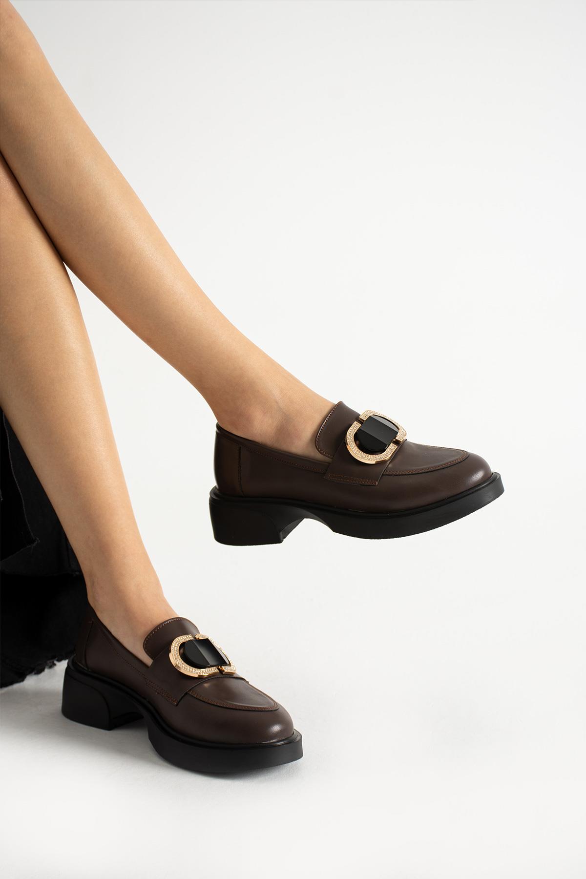 Kadın Kahve Cilt İnce Taş Detaylı Loafer