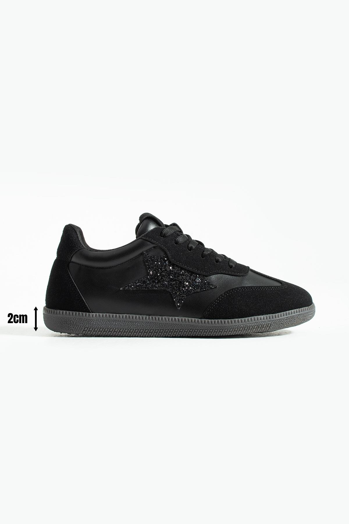 Kadın Sneaker Bağcıklı Yarım Yıldız Detaylı Spor Ayakkabı Nuvon - Siyah