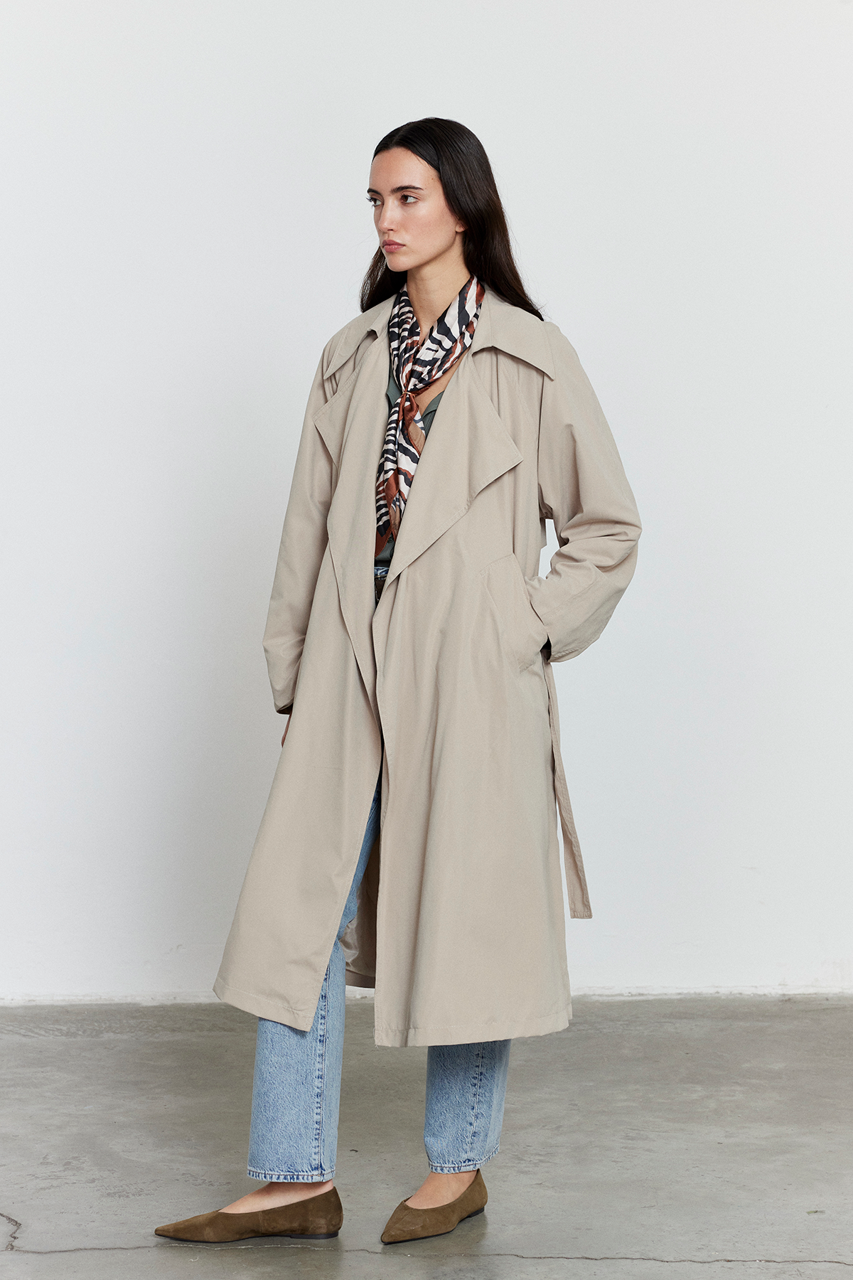 Bej Kuşaklı Mevsimlik İnce Trençkot BEJ