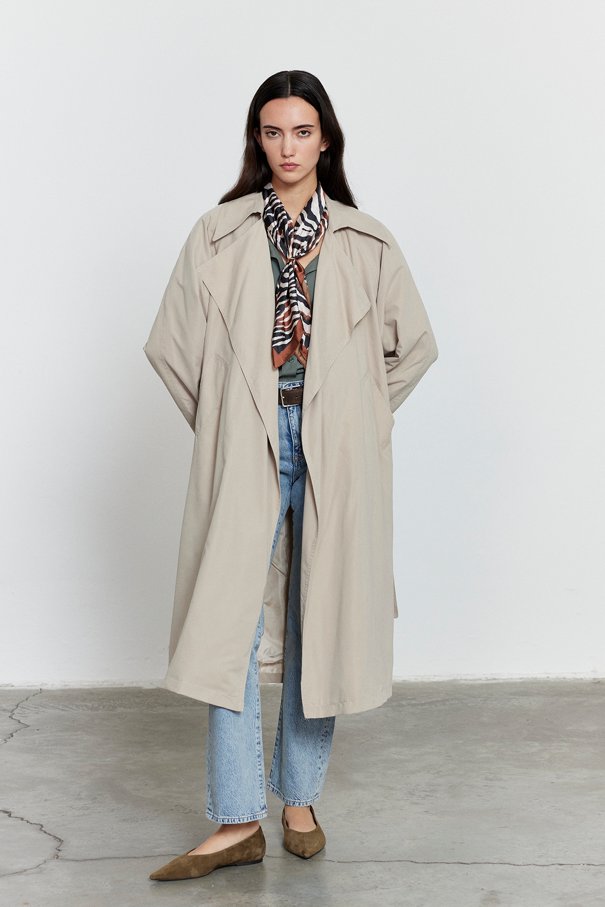 Bej Kuşaklı Mevsimlik İnce Trençkot BEJ